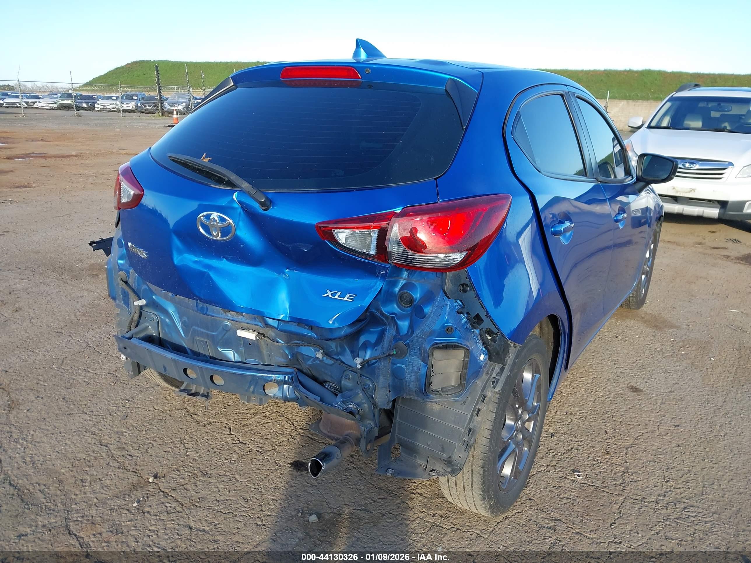 TOYOTA YARIS image 4
