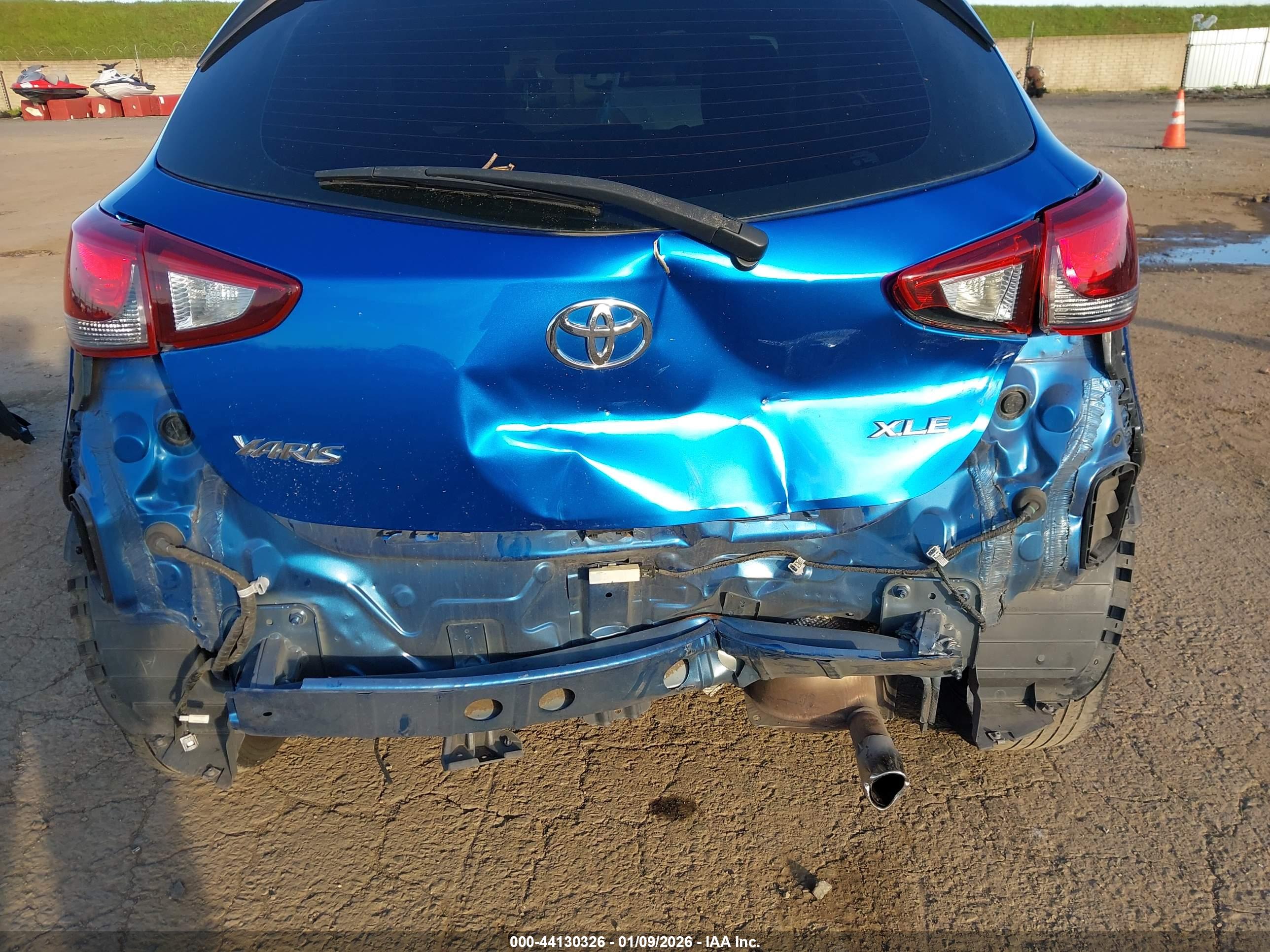TOYOTA YARIS image 6