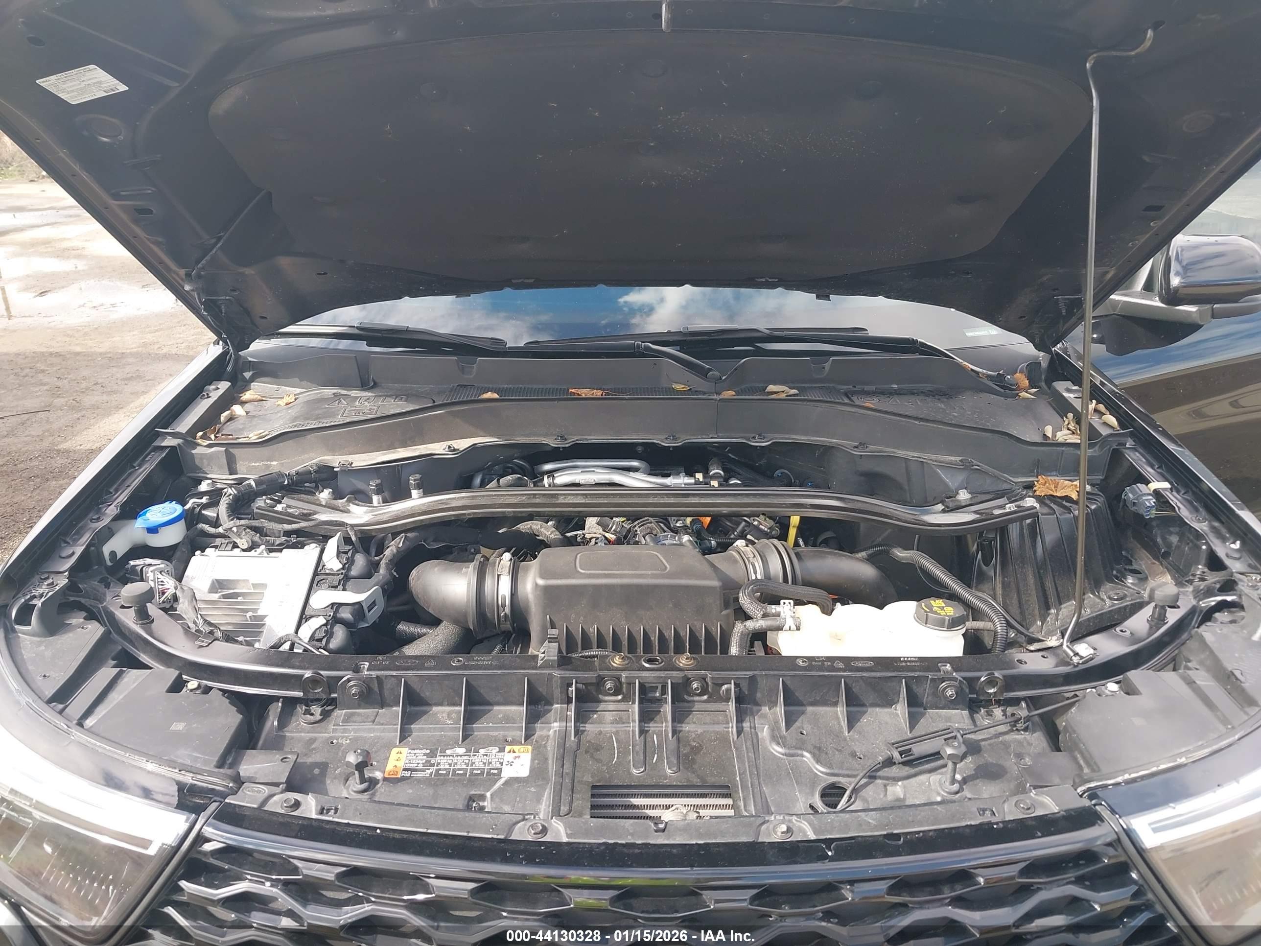 FORD EXPLORER image 10