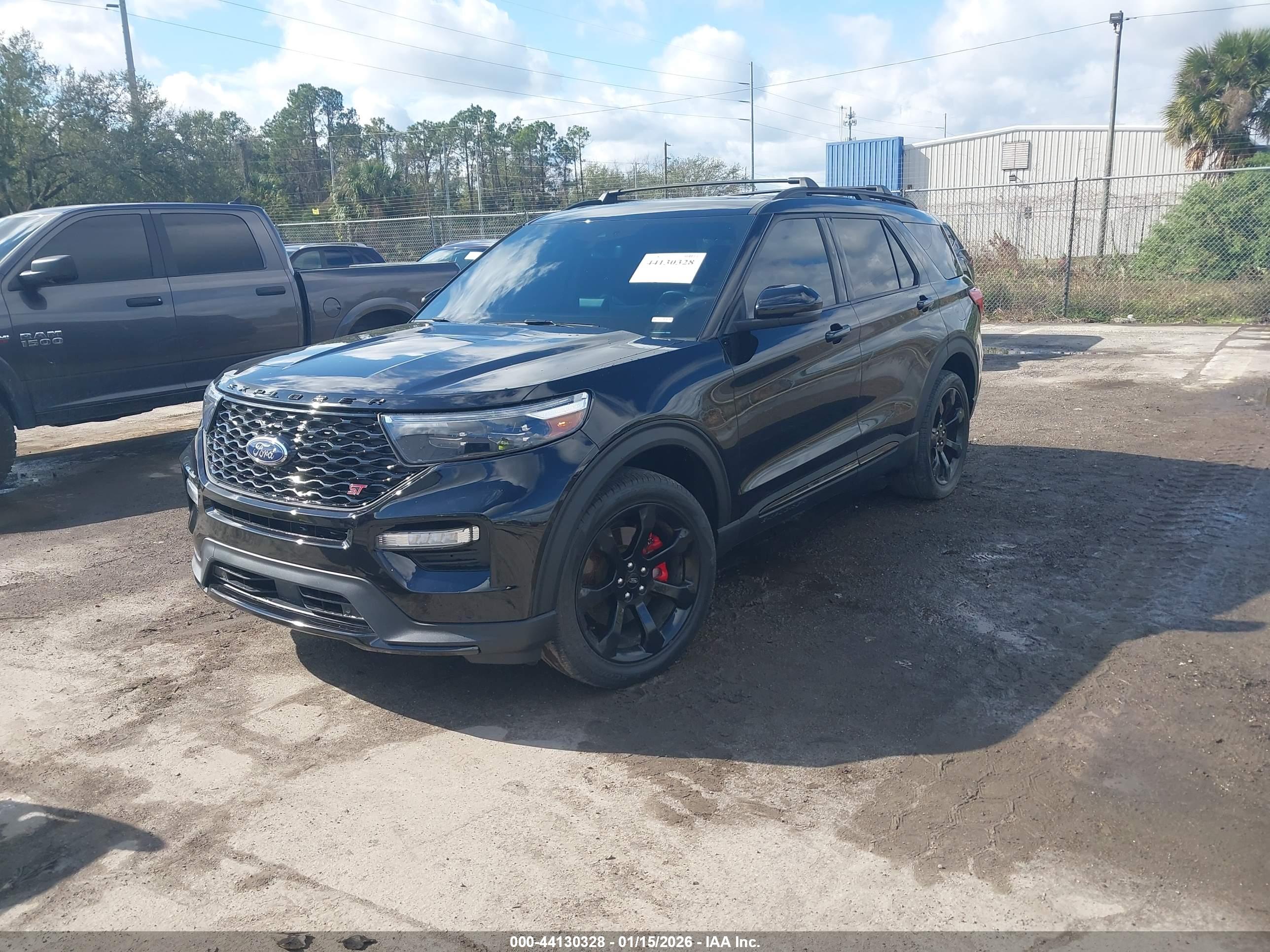 FORD EXPLORER image 2