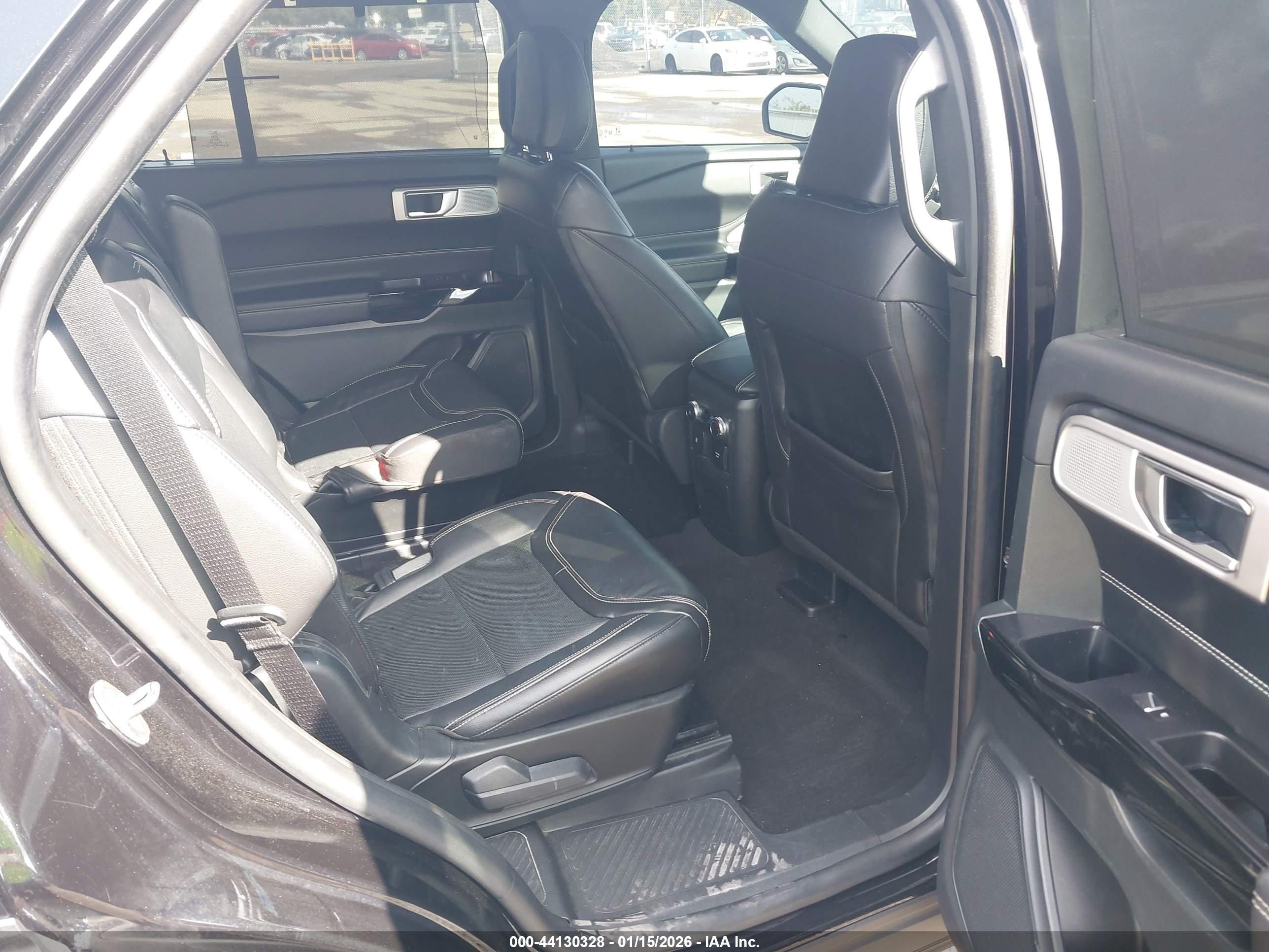 FORD EXPLORER image 8
