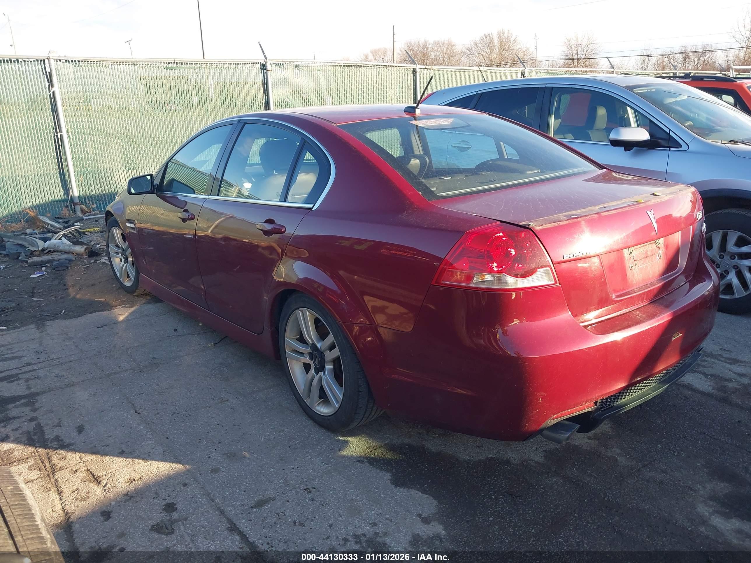 PONTIAC G8 image 3