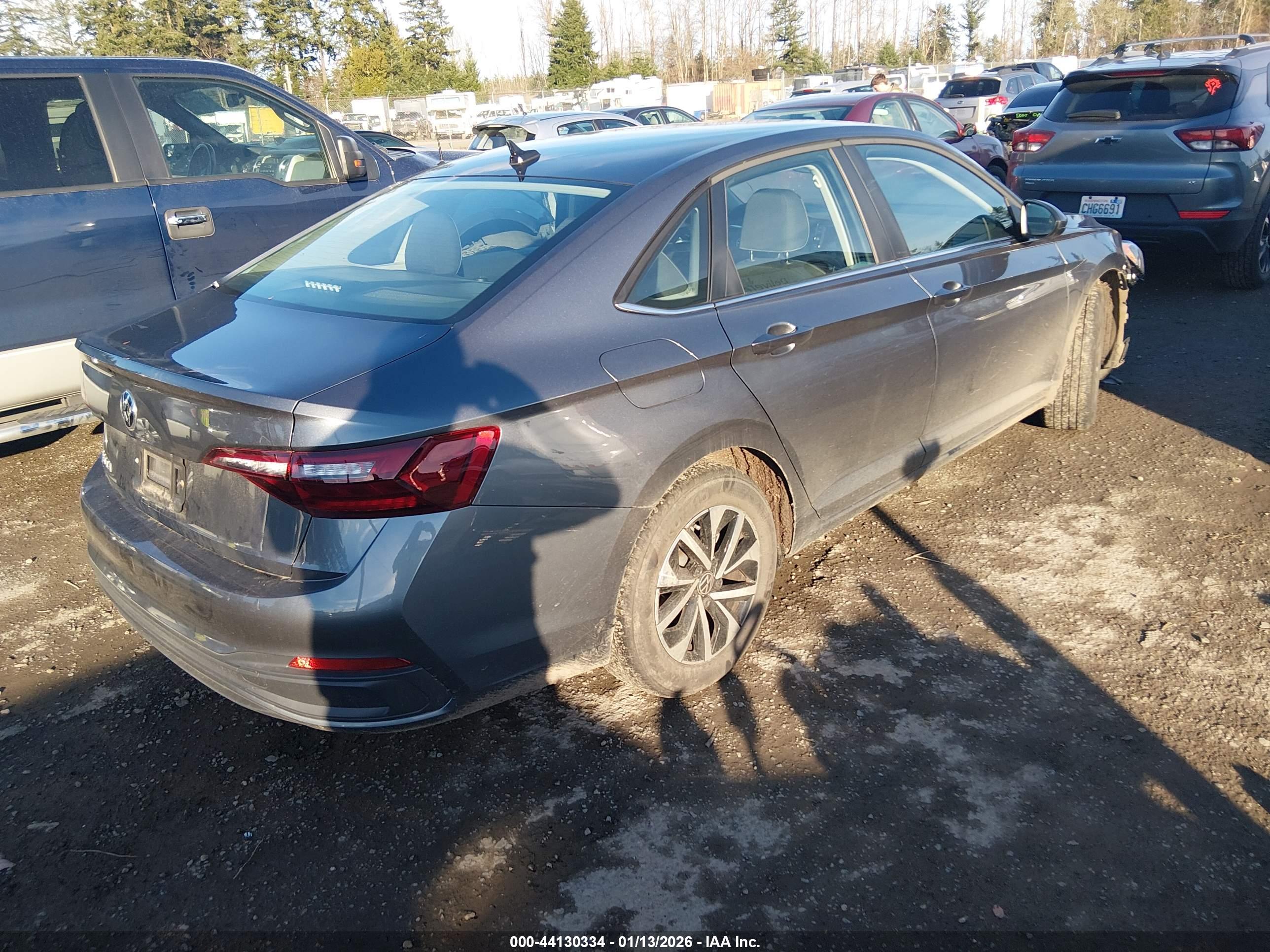 VOLKSWAGEN JETTA image 4