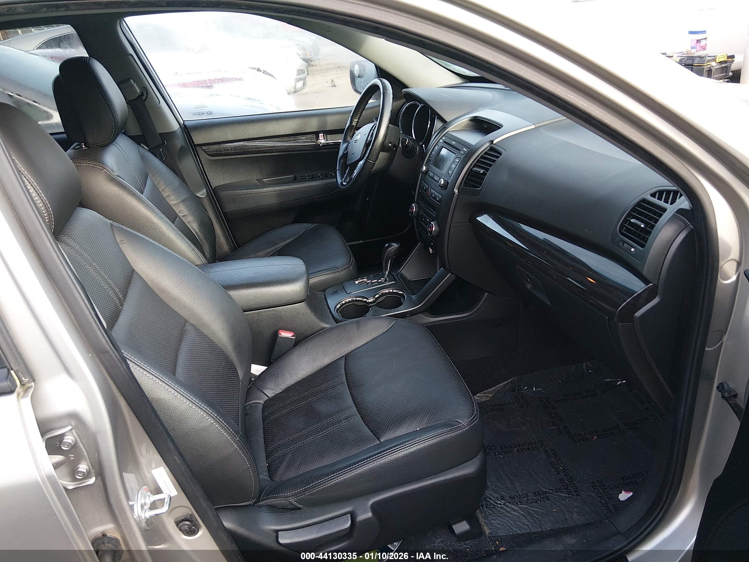 KIA SORENTO image 5