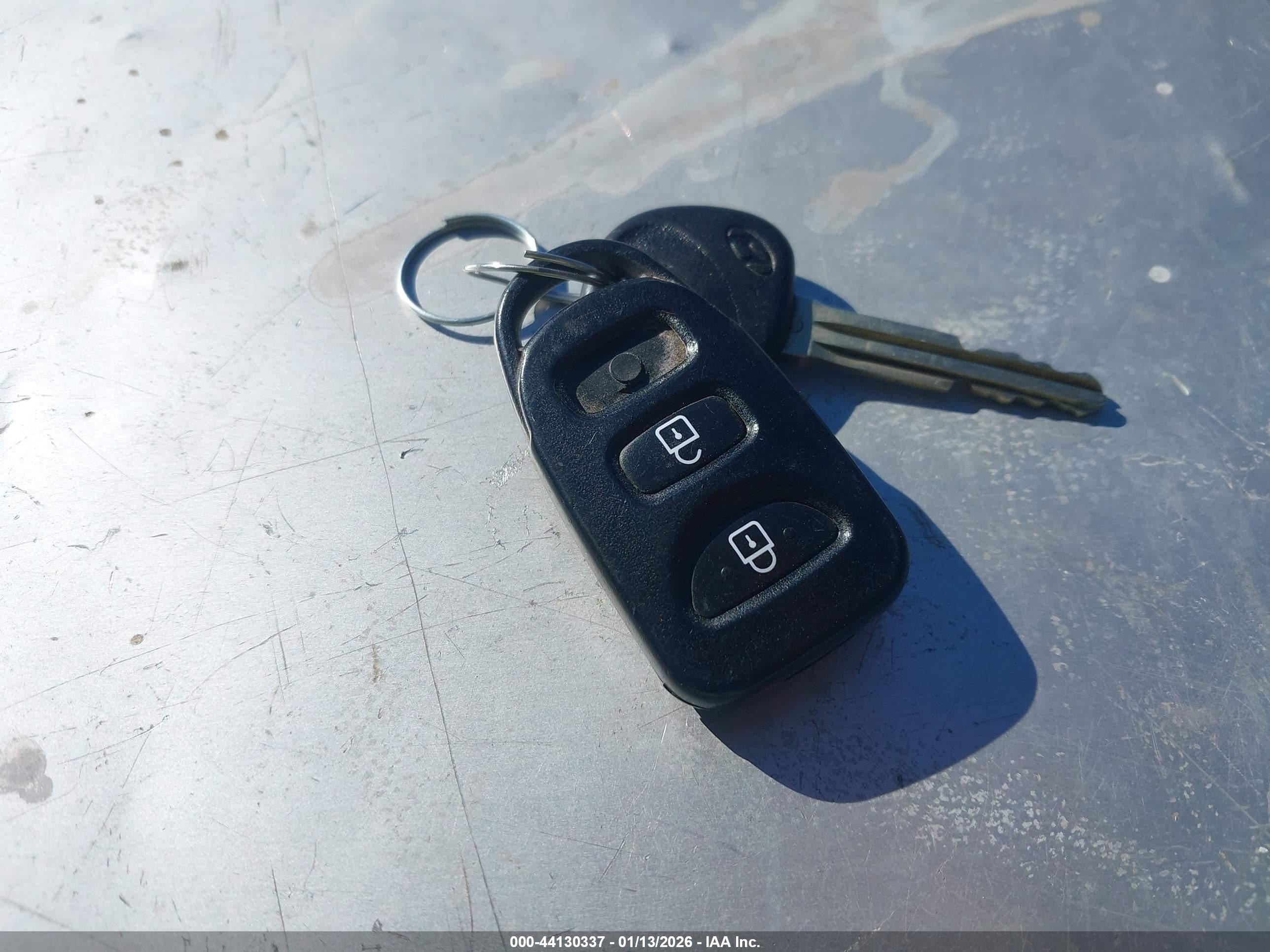 HYUNDAI ELANTRA image 11
