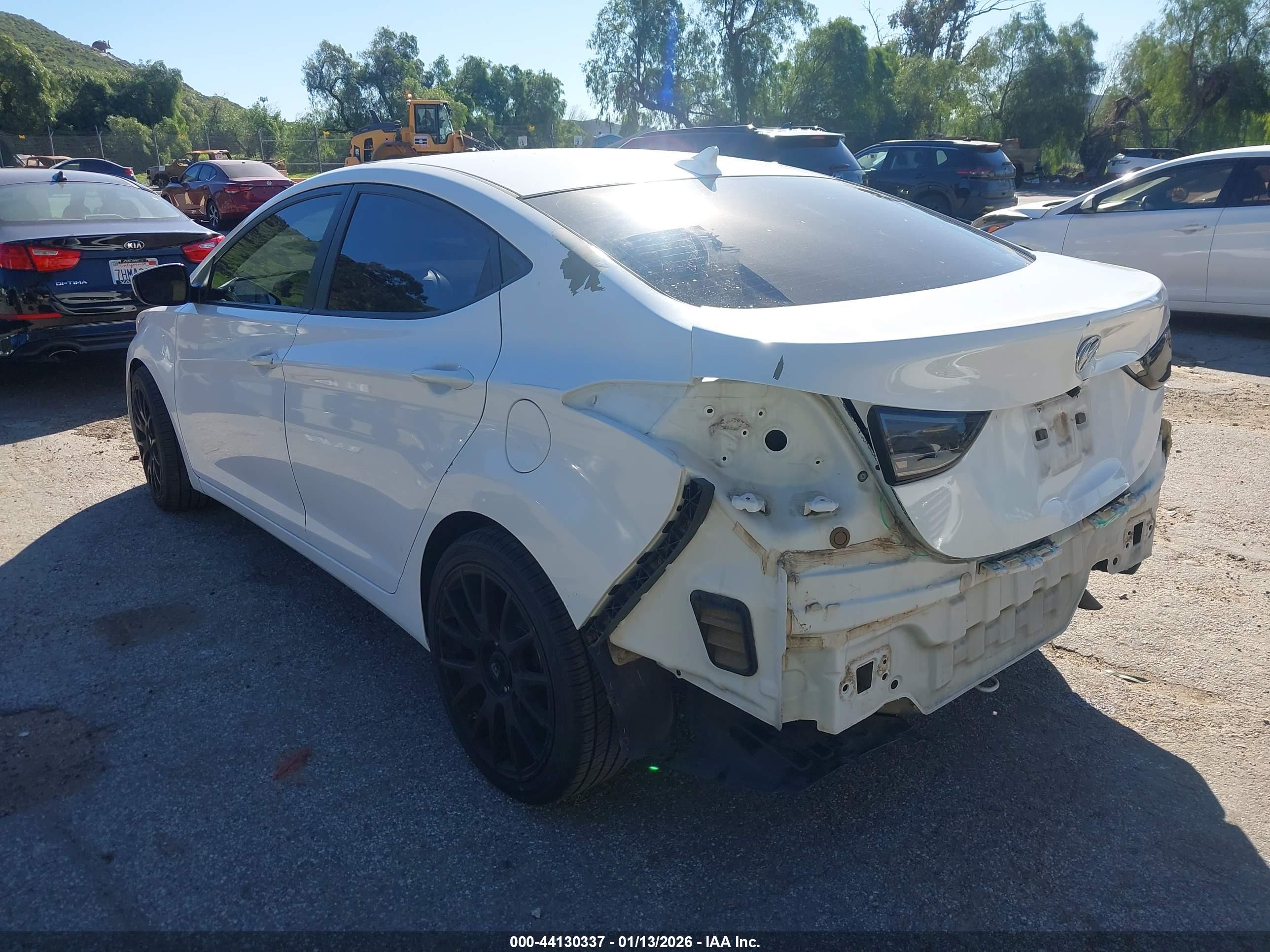 HYUNDAI ELANTRA image 3