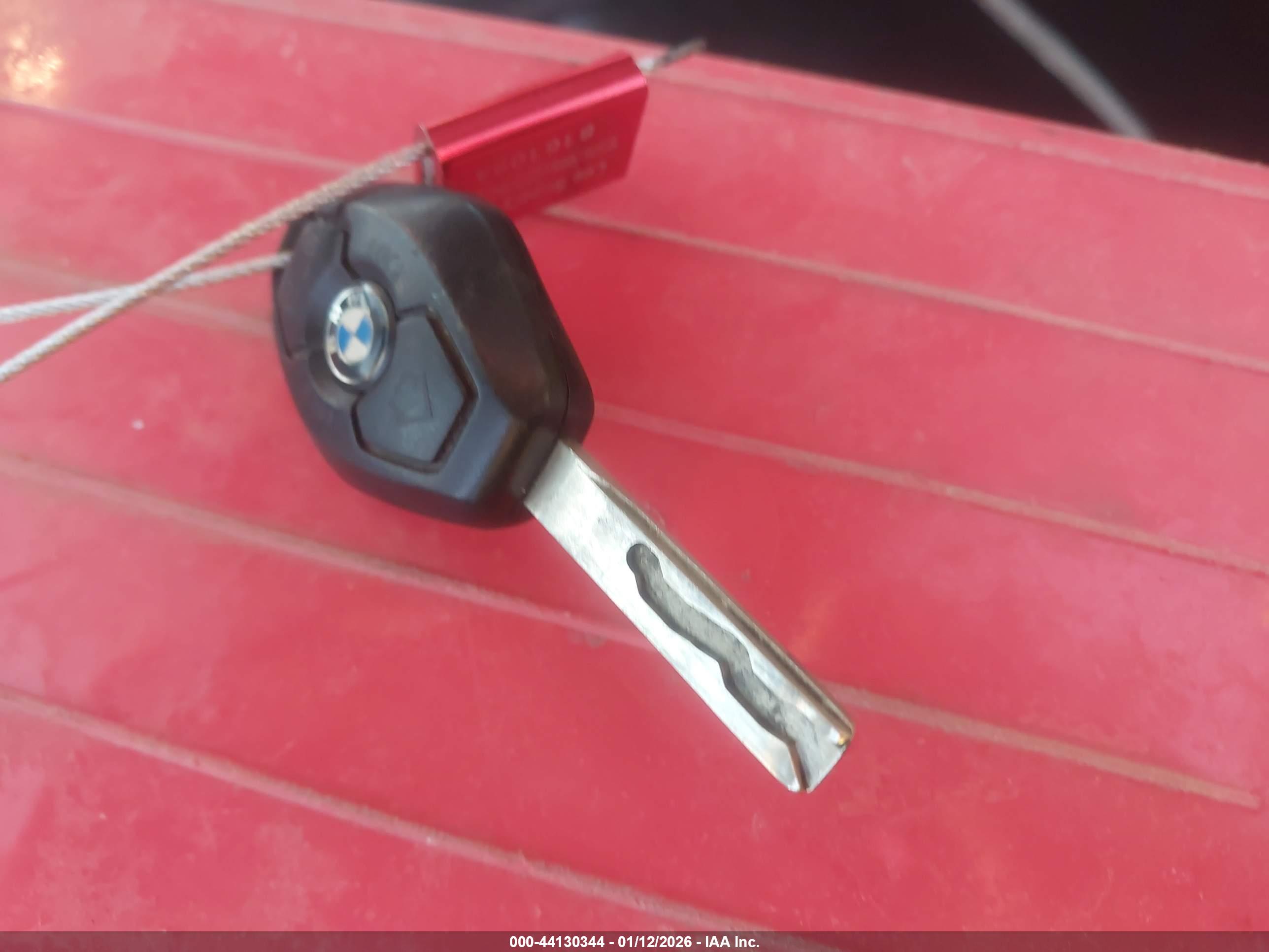 BMW 325IT image 11