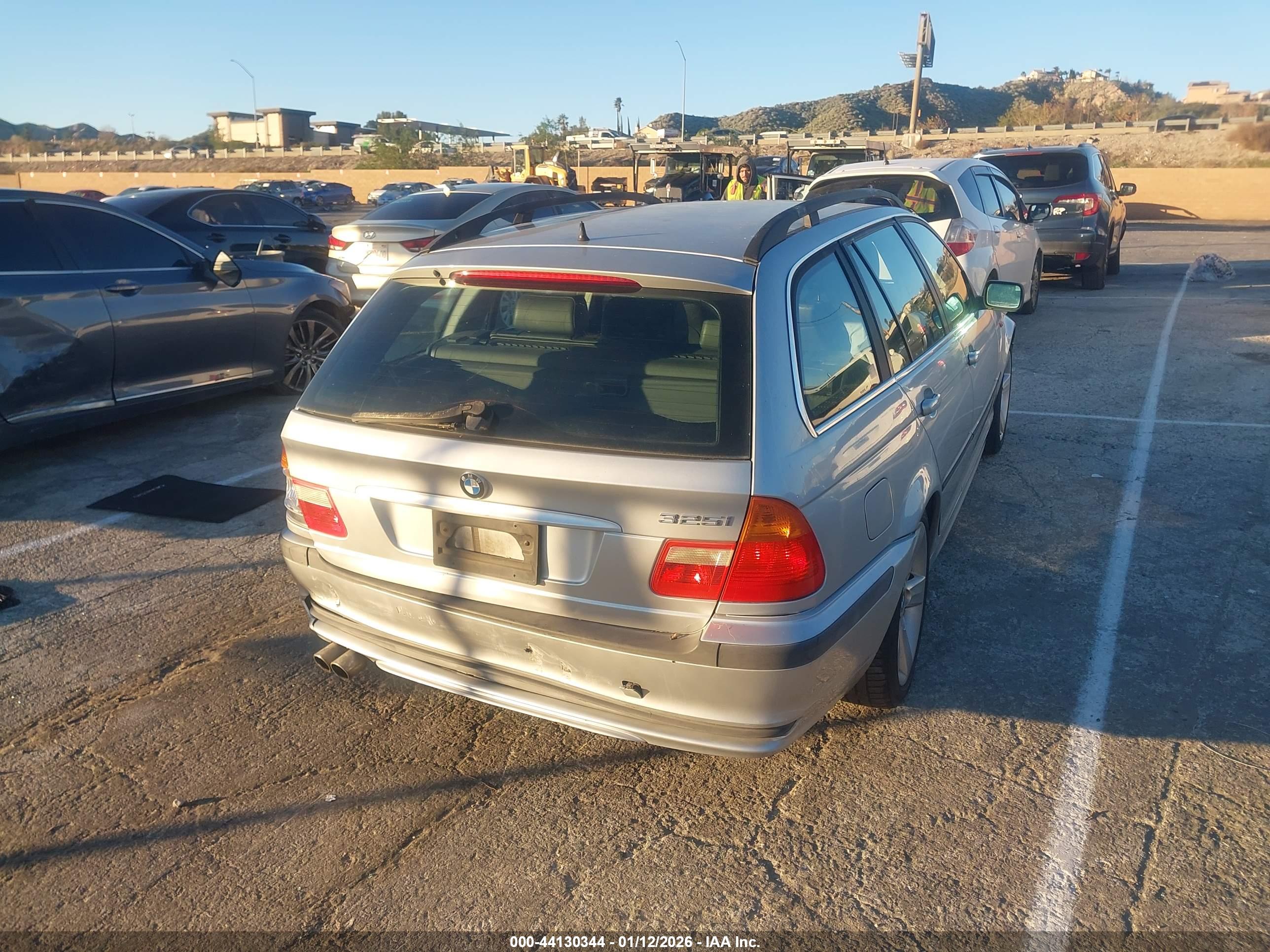 BMW 325IT image 4