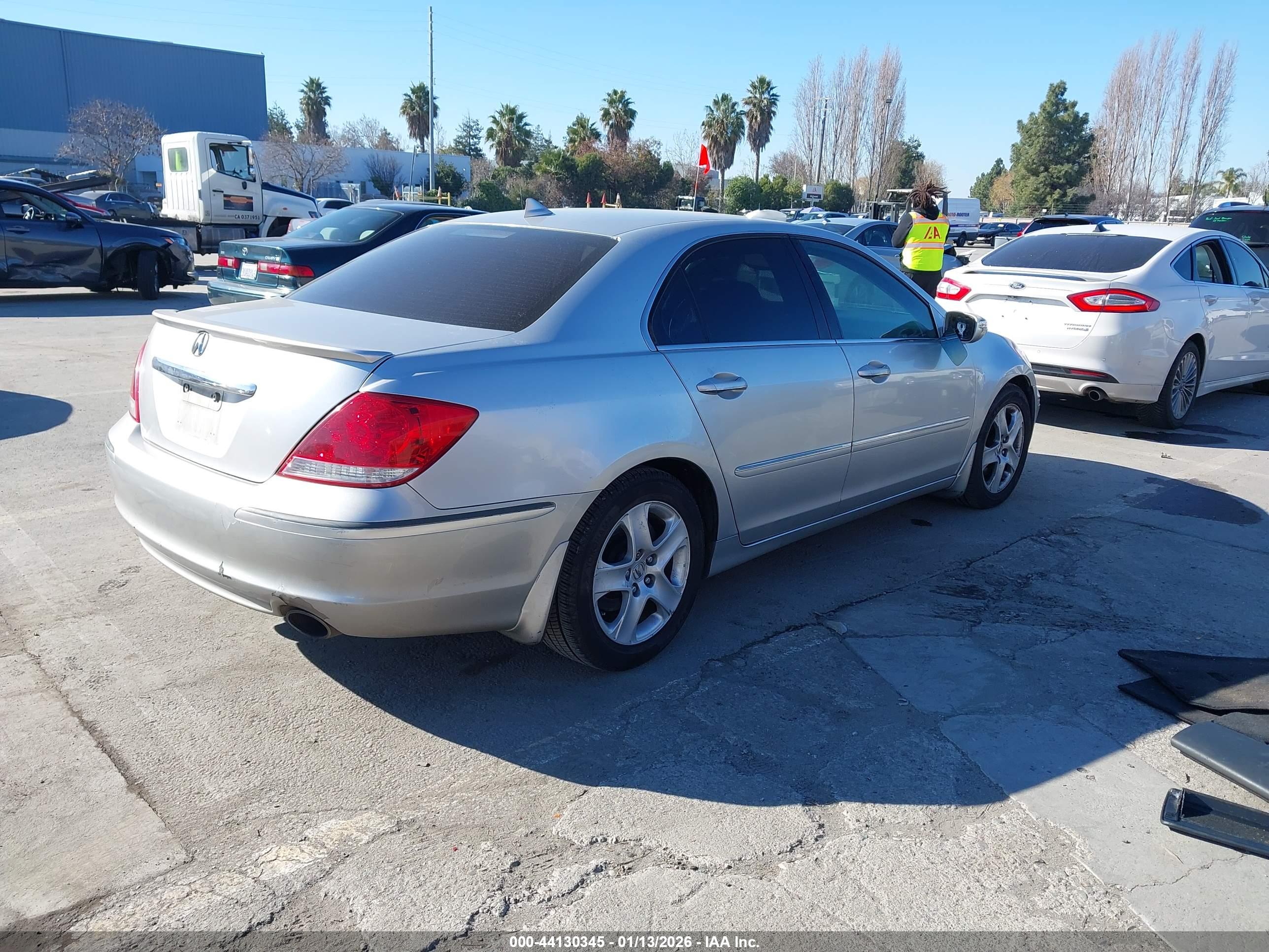ACURA RL image 4
