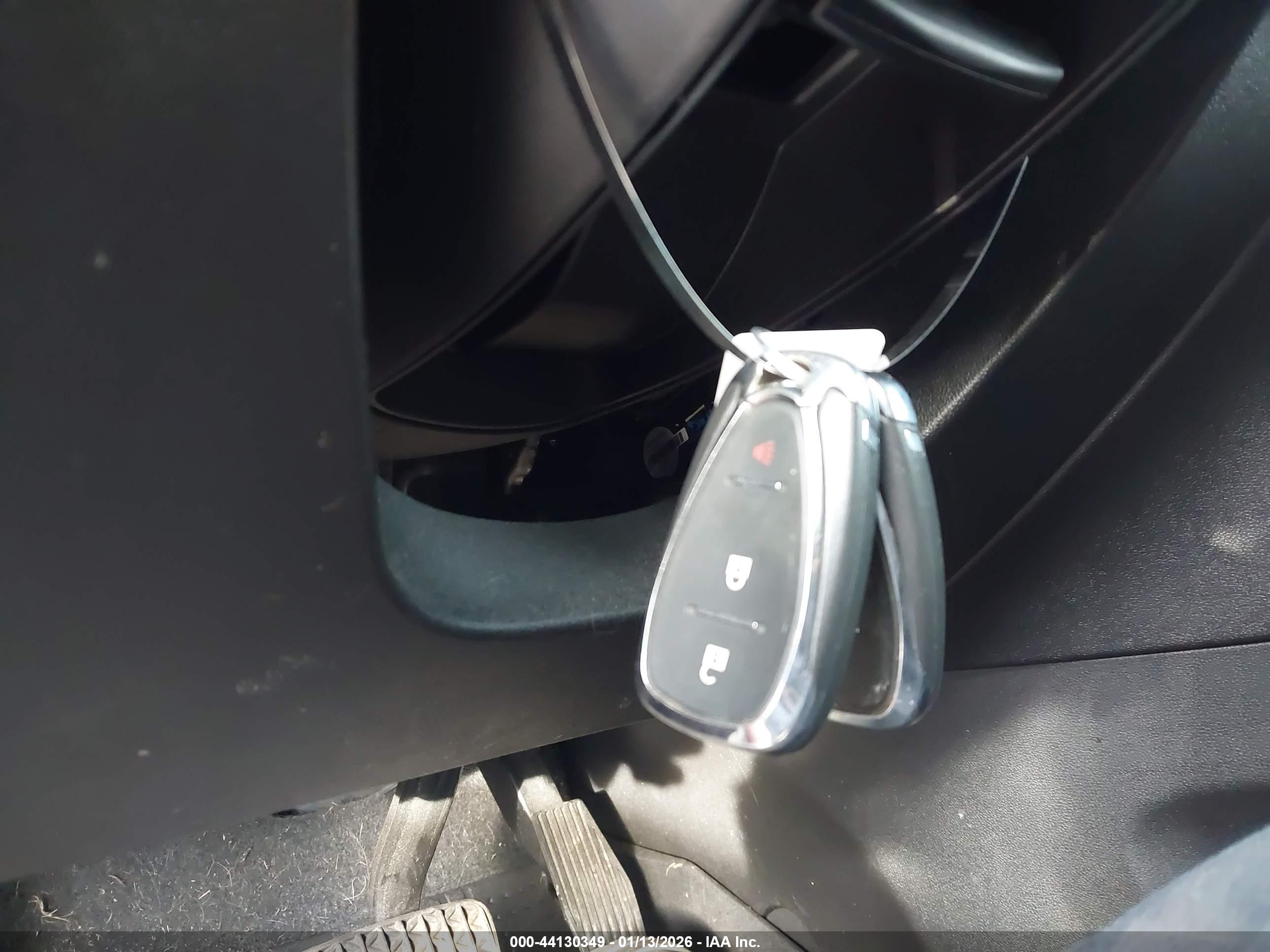 CHEVROLET EQUINOX image 11