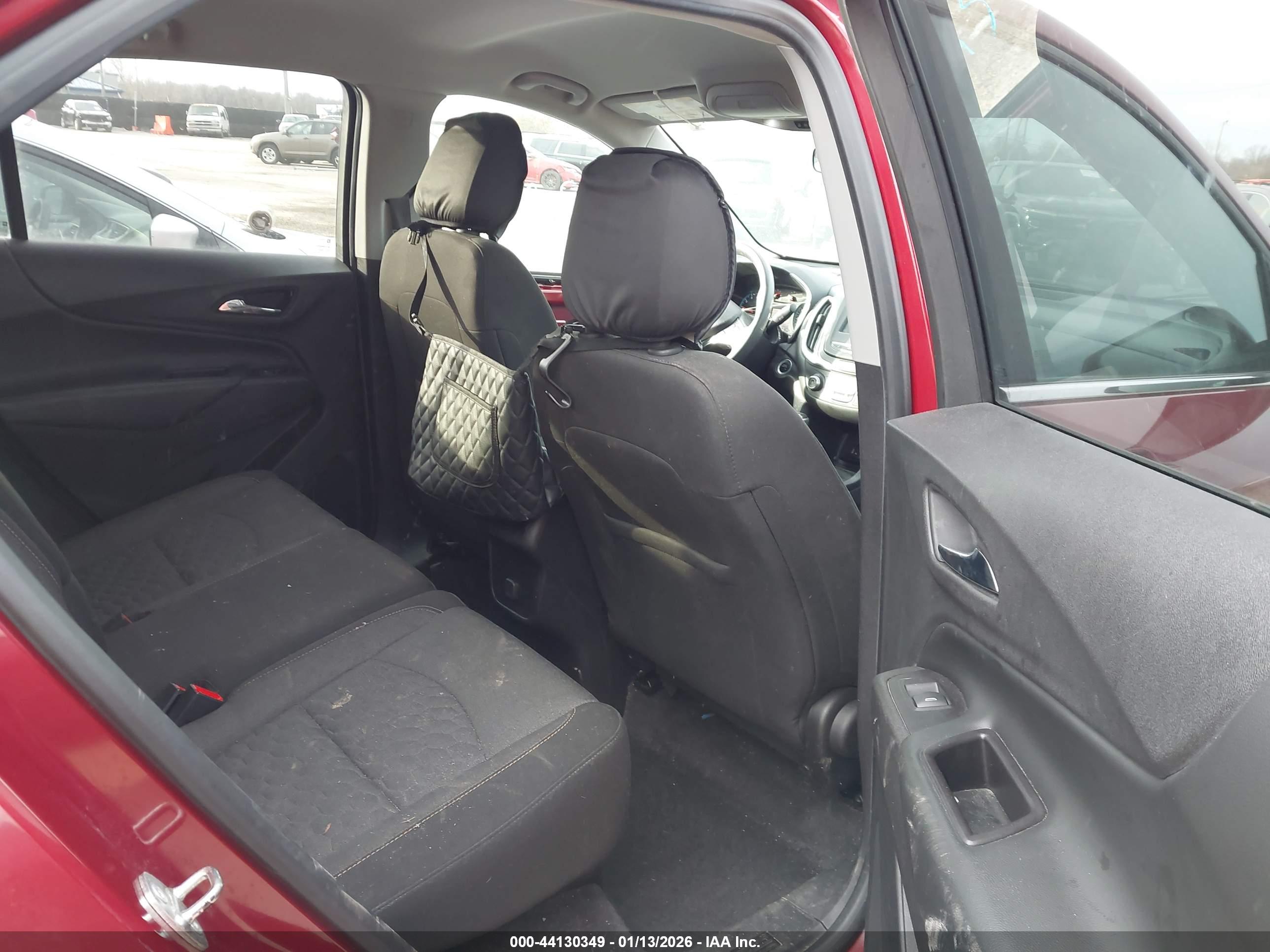 CHEVROLET EQUINOX image 8