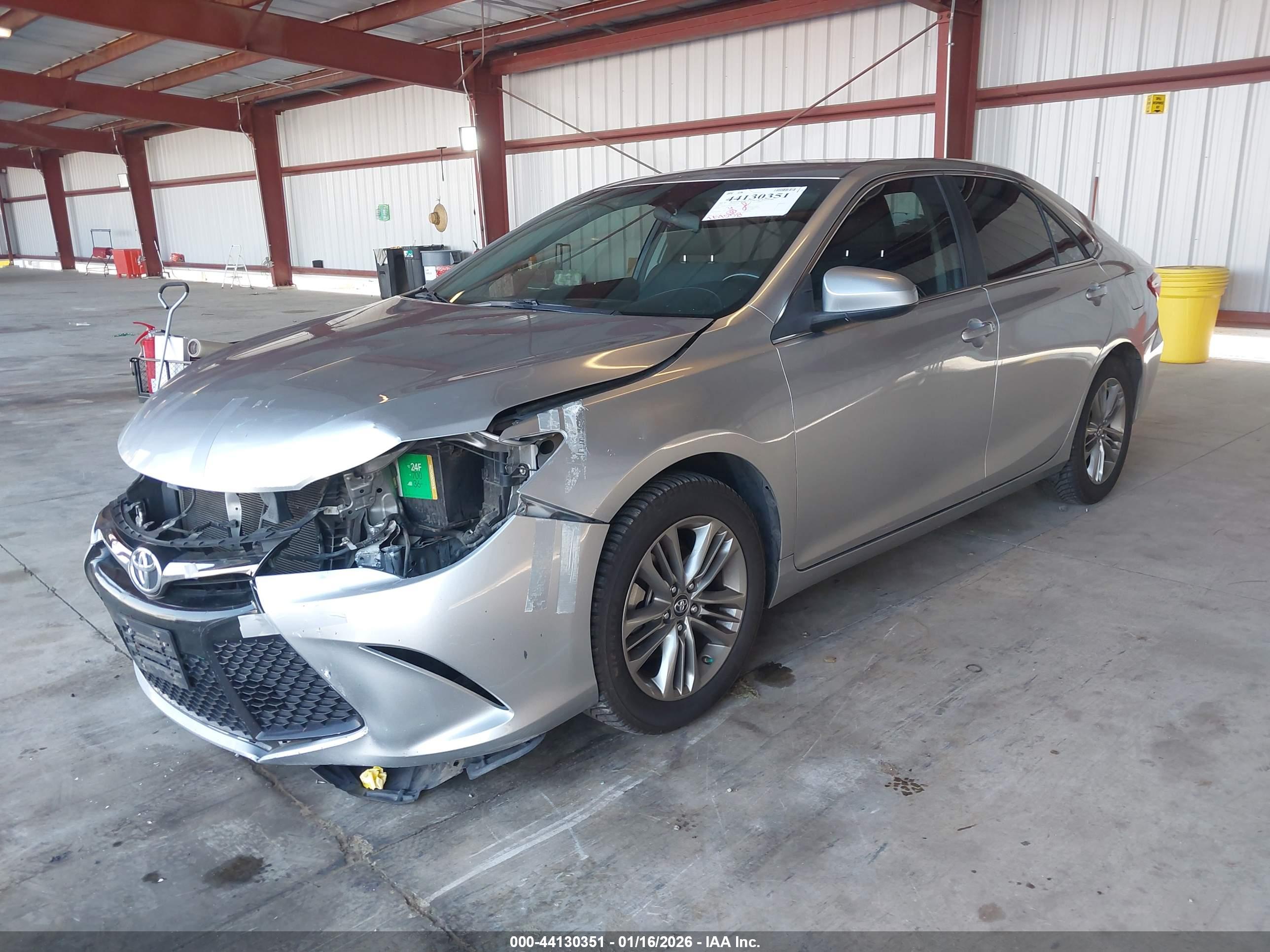TOYOTA CAMRY image 2