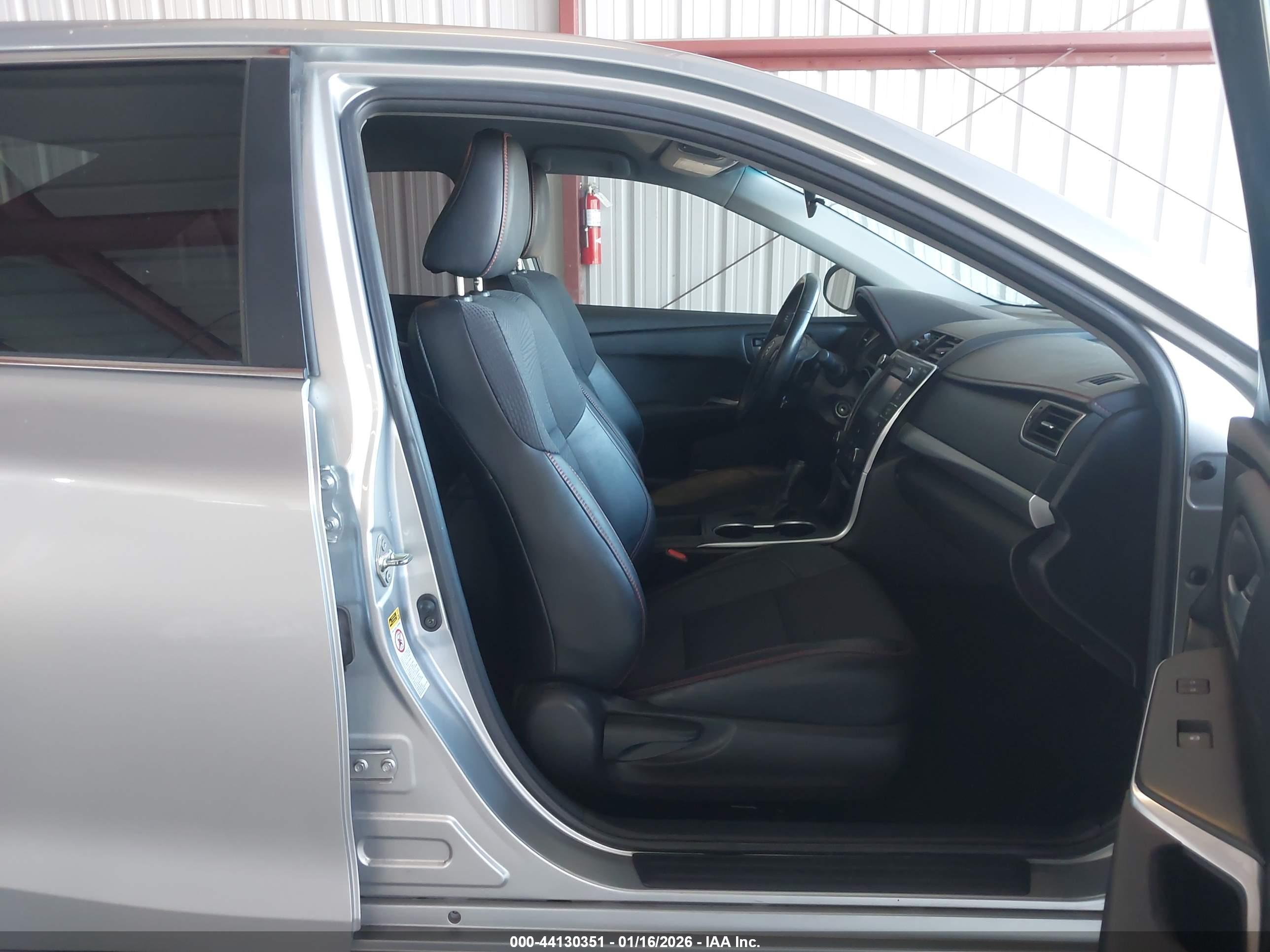 TOYOTA CAMRY image 5