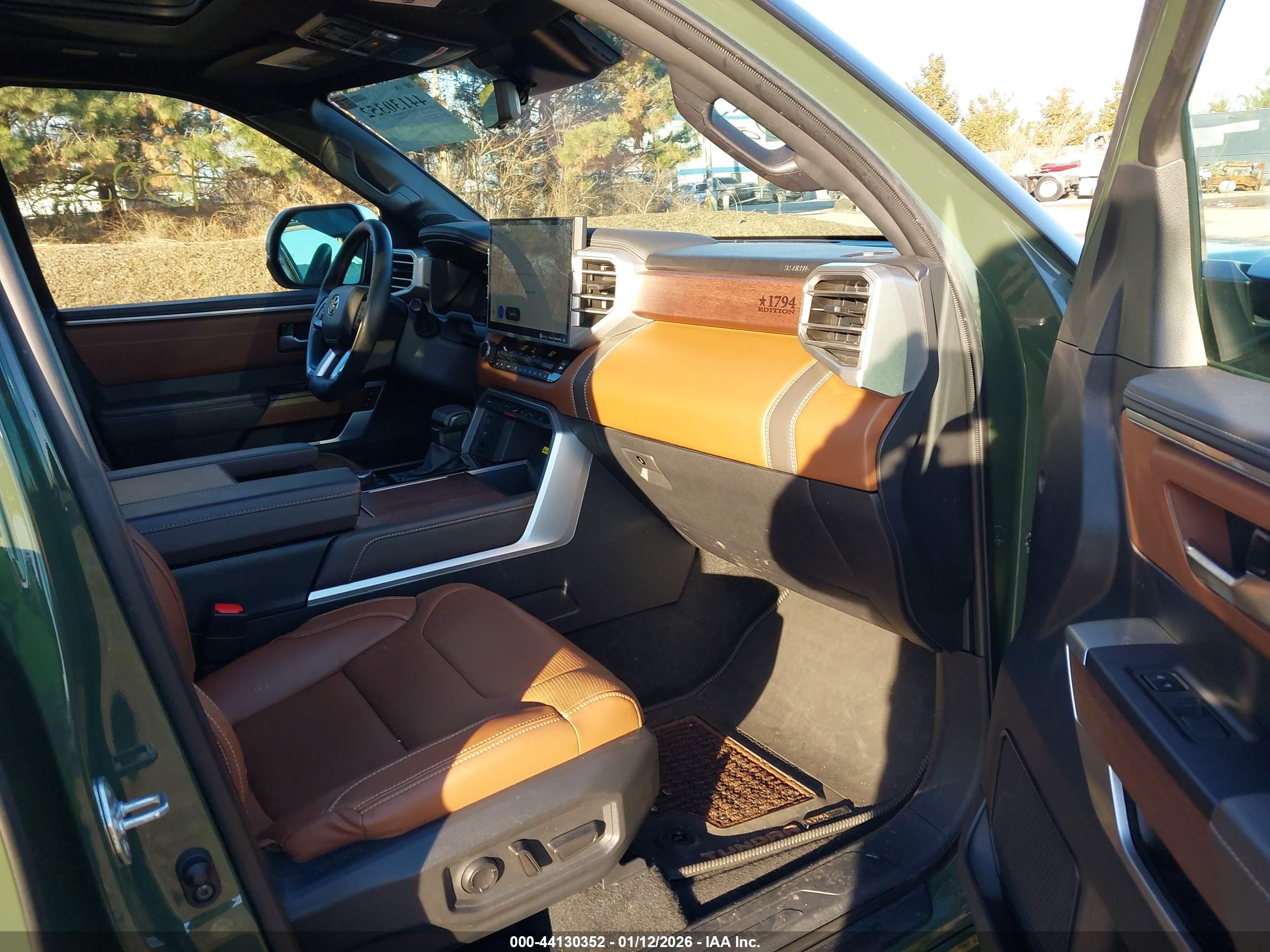 TOYOTA TUNDRA image 5
