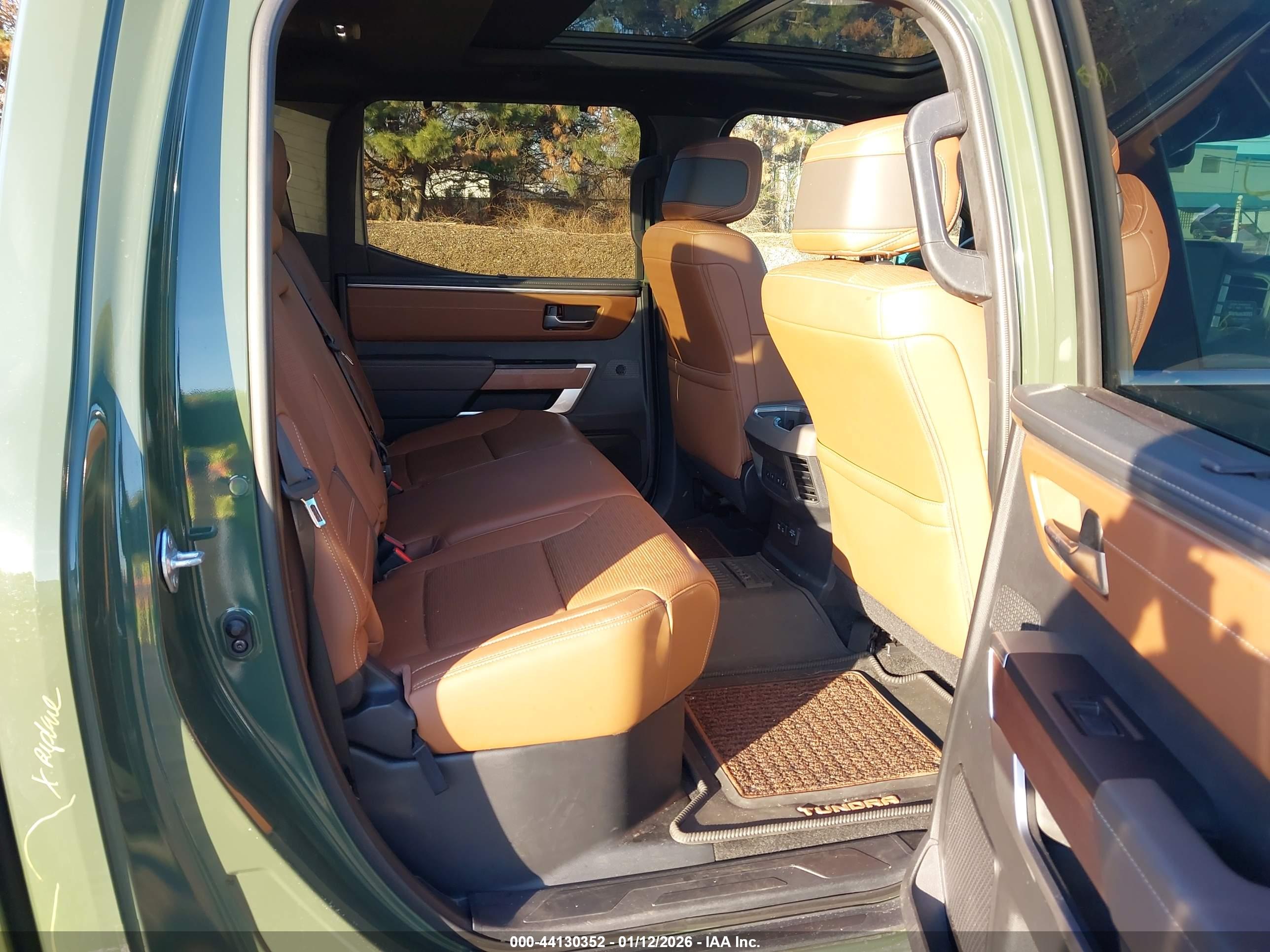 TOYOTA TUNDRA image 8