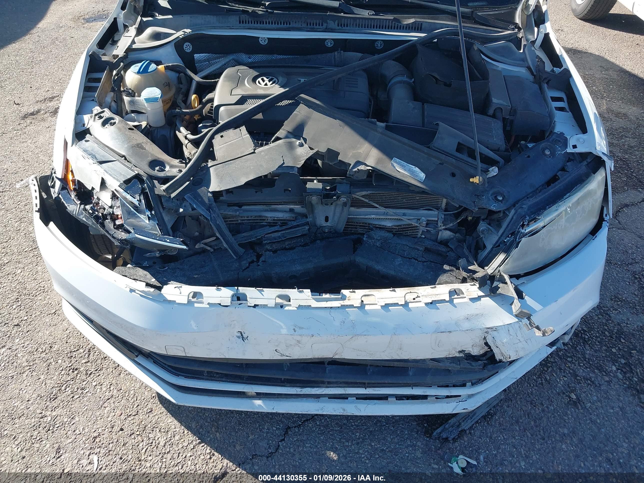 VOLKSWAGEN JETTA image 10