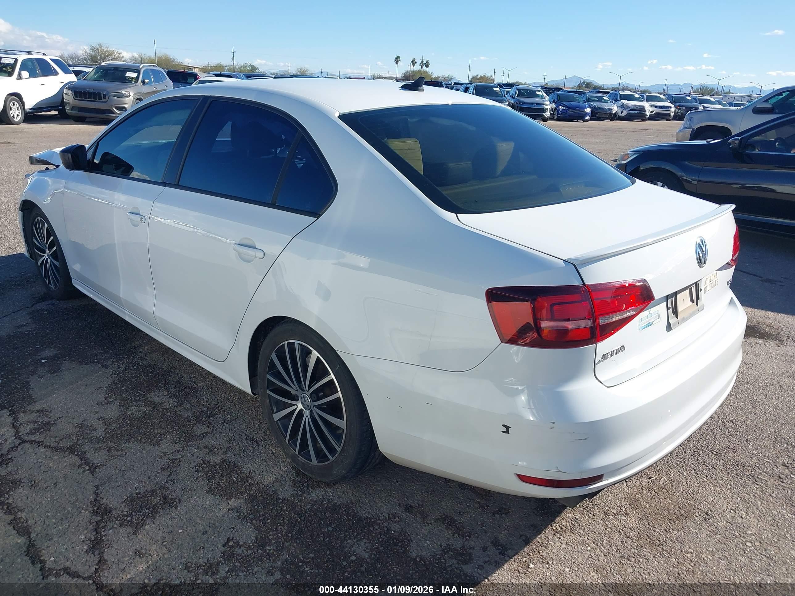VOLKSWAGEN JETTA image 3