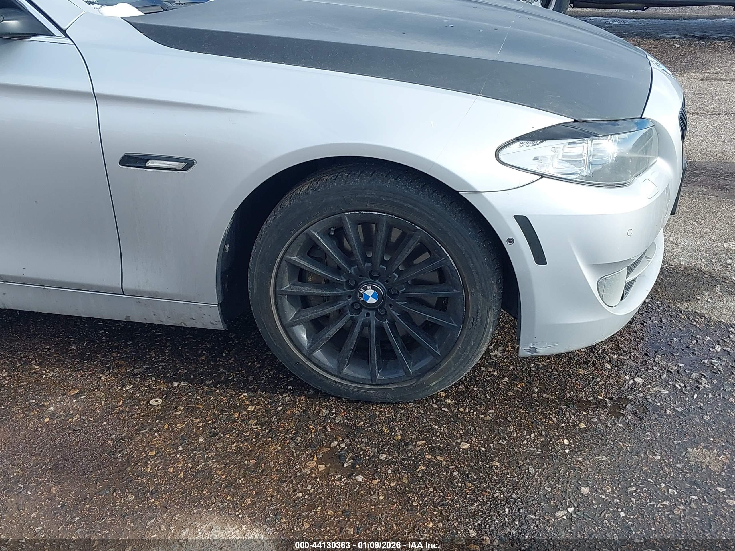 BMW 535I image 6