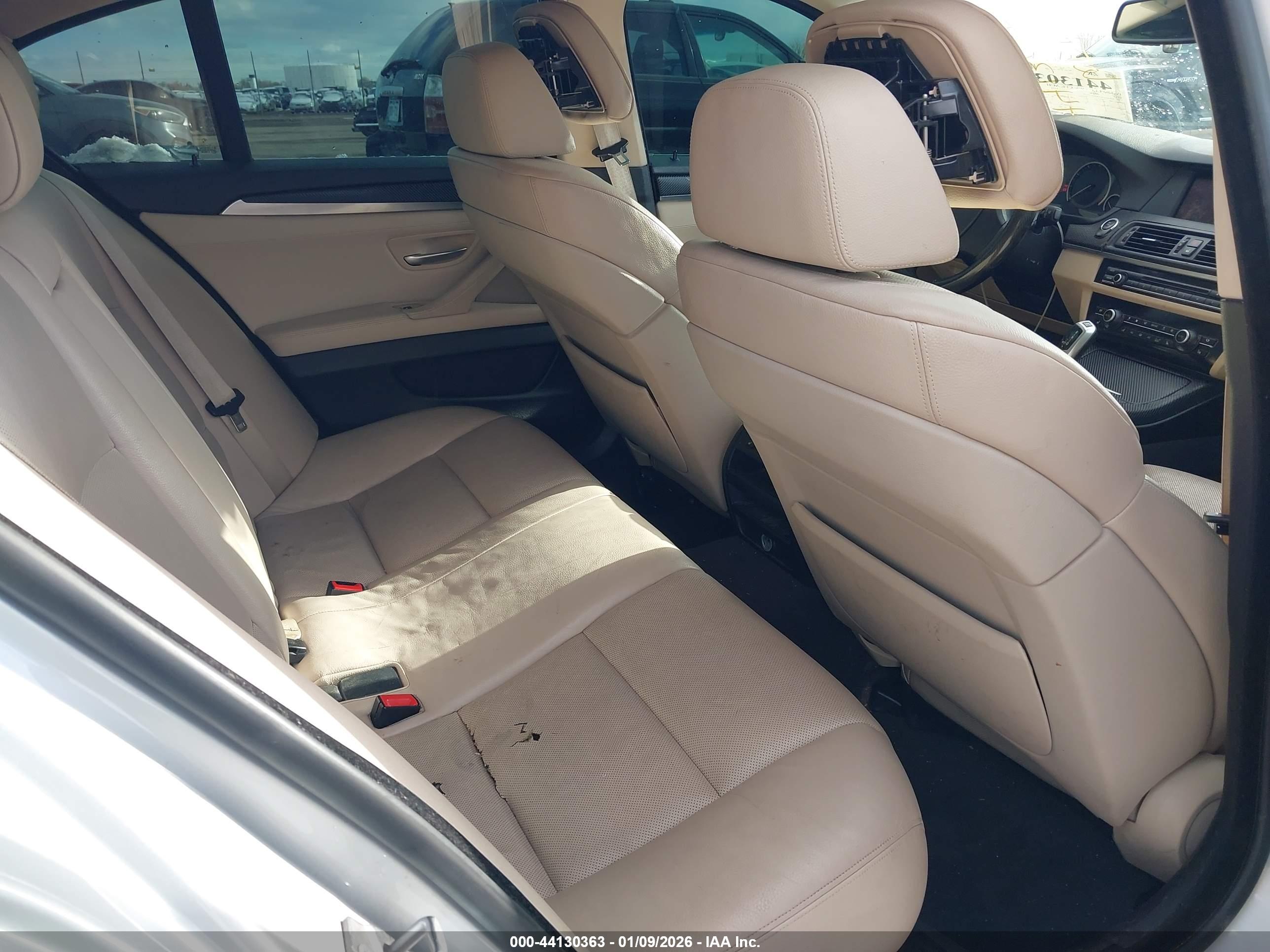 BMW 535I image 8