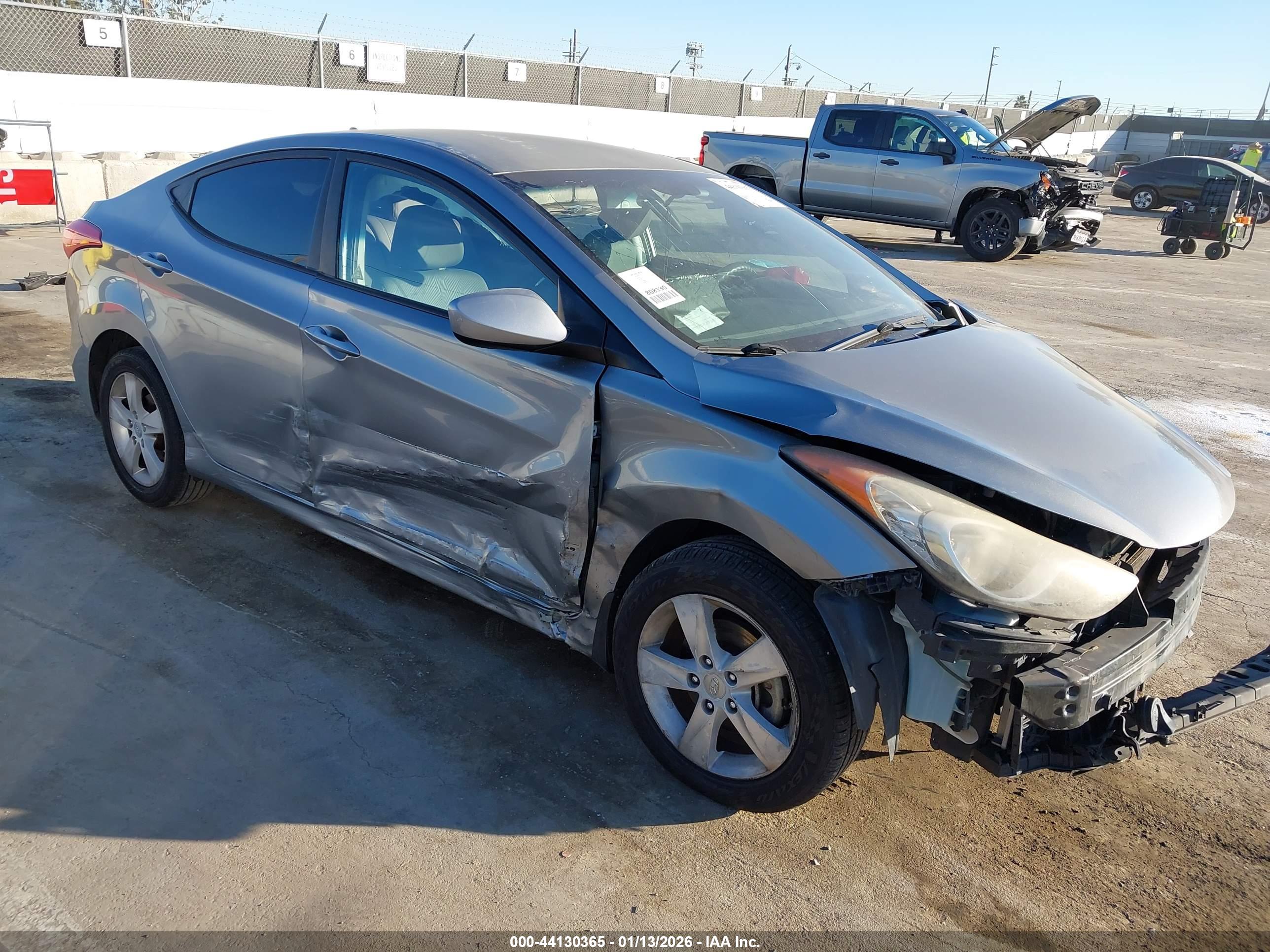 HYUNDAI ELANTRA image 6