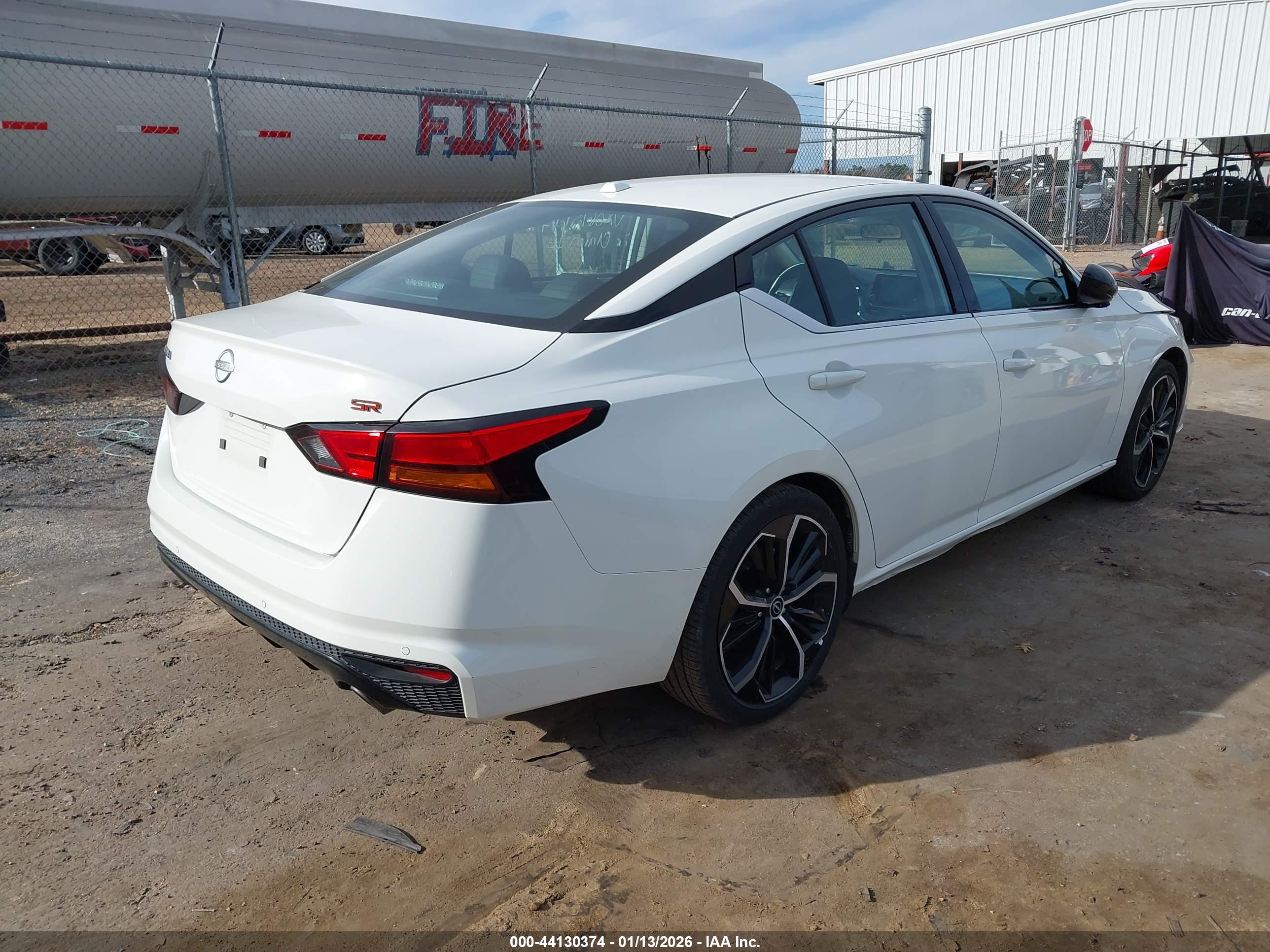 NISSAN ALTIMA image 4