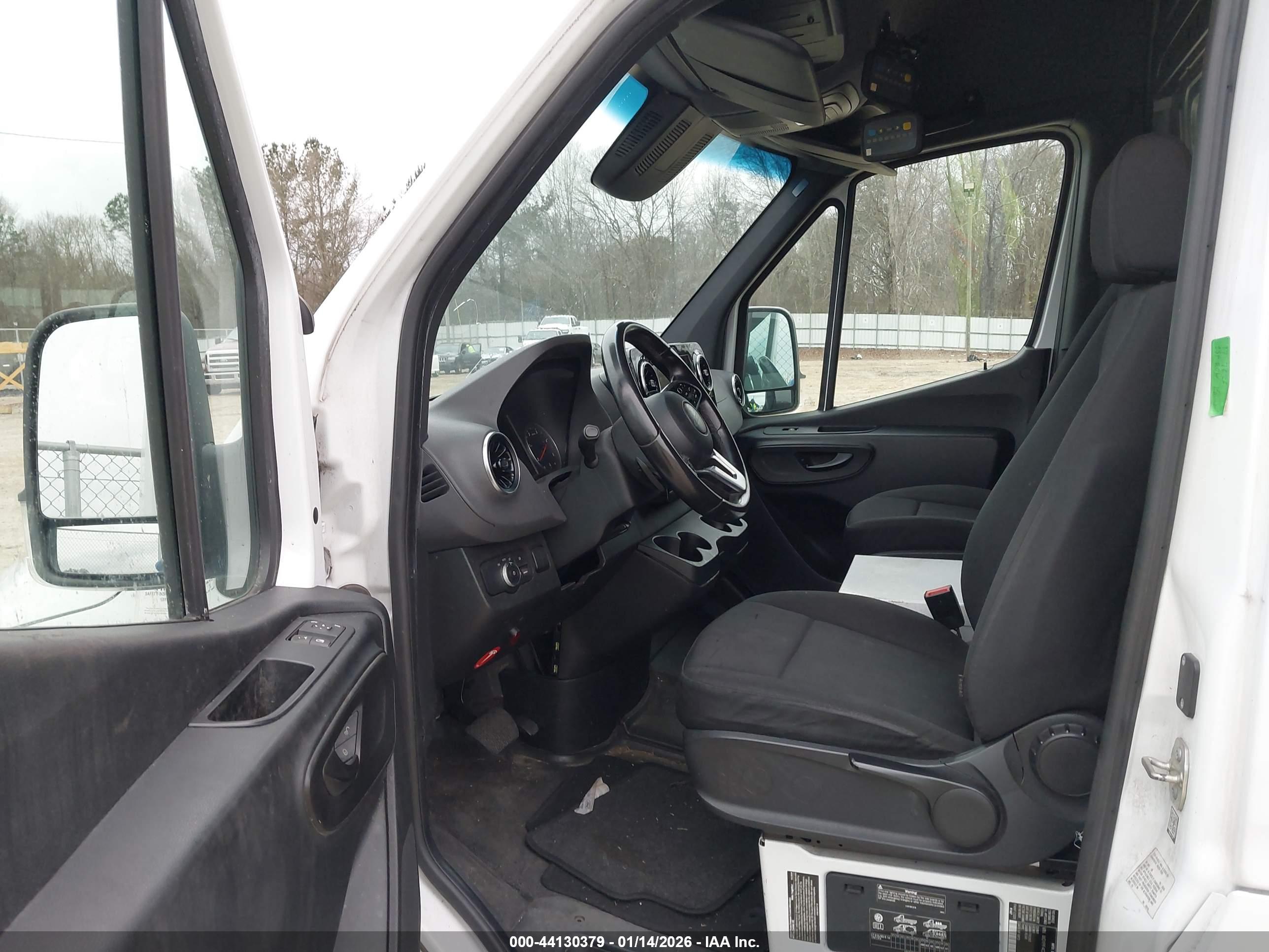 FREIGHTLINER SPRINTER image 7