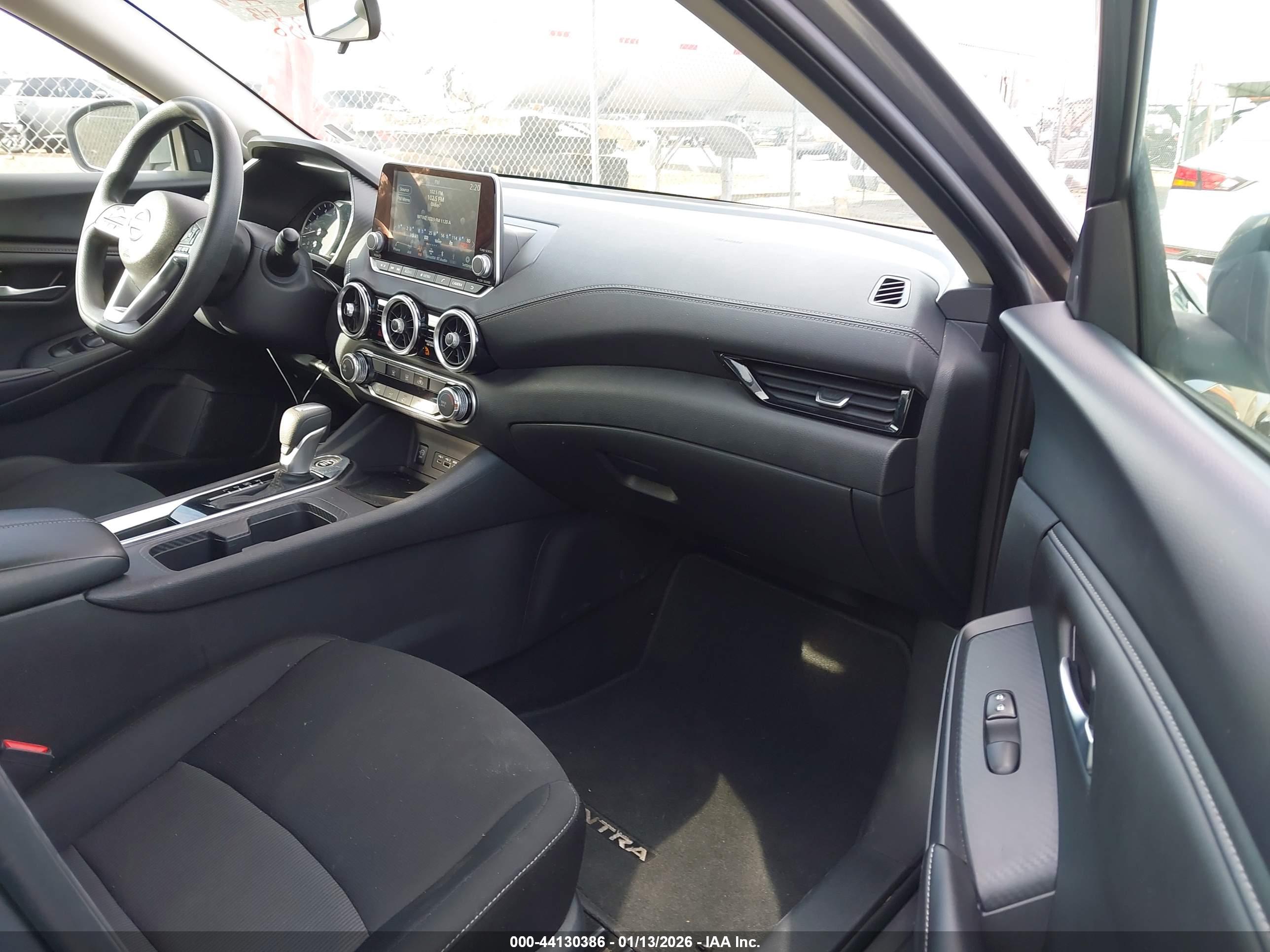 NISSAN SENTRA image 5
