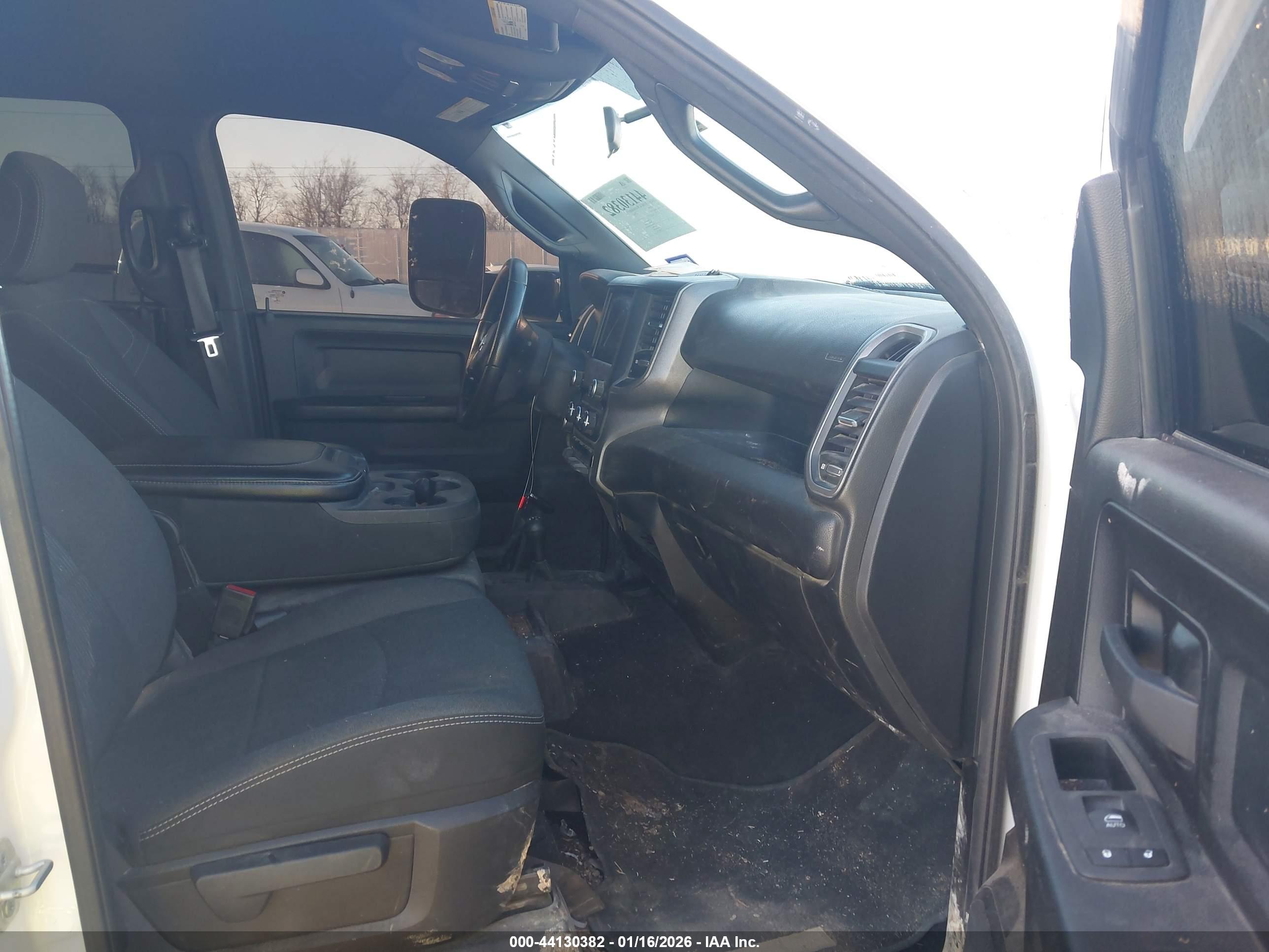 RAM 2500 image 5