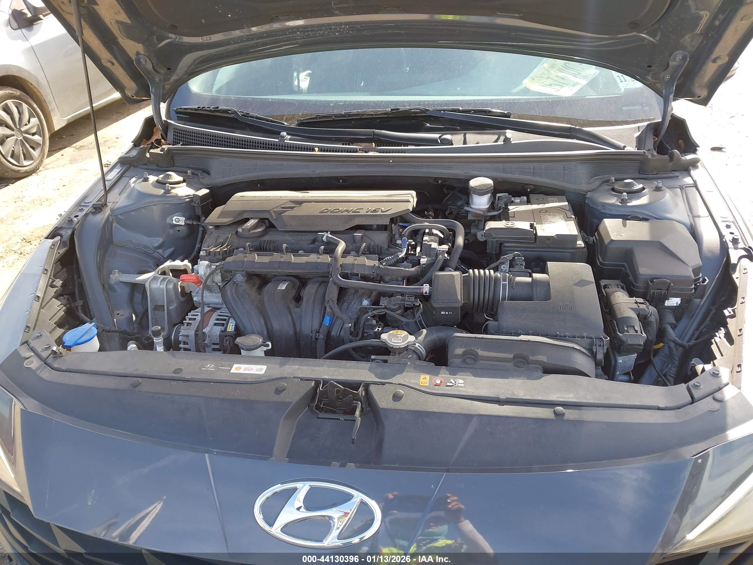 HYUNDAI ELANTRA image 10