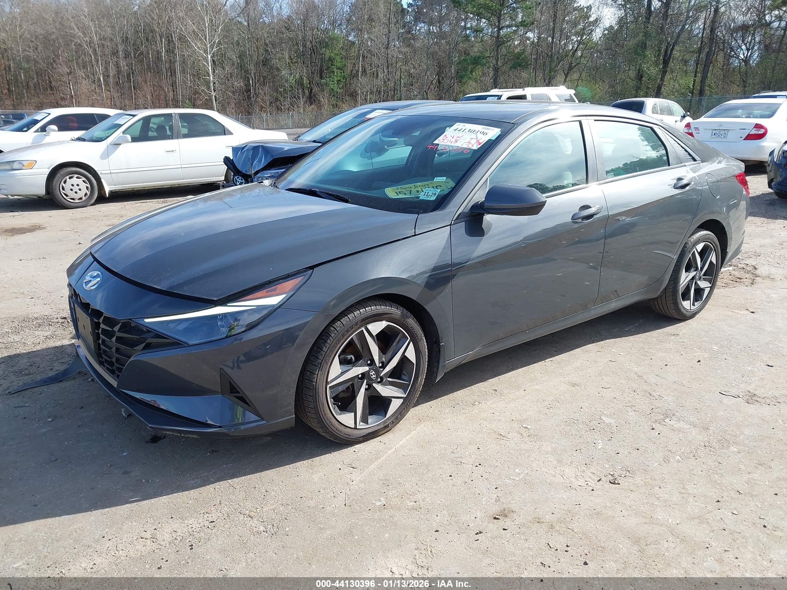HYUNDAI ELANTRA image 2