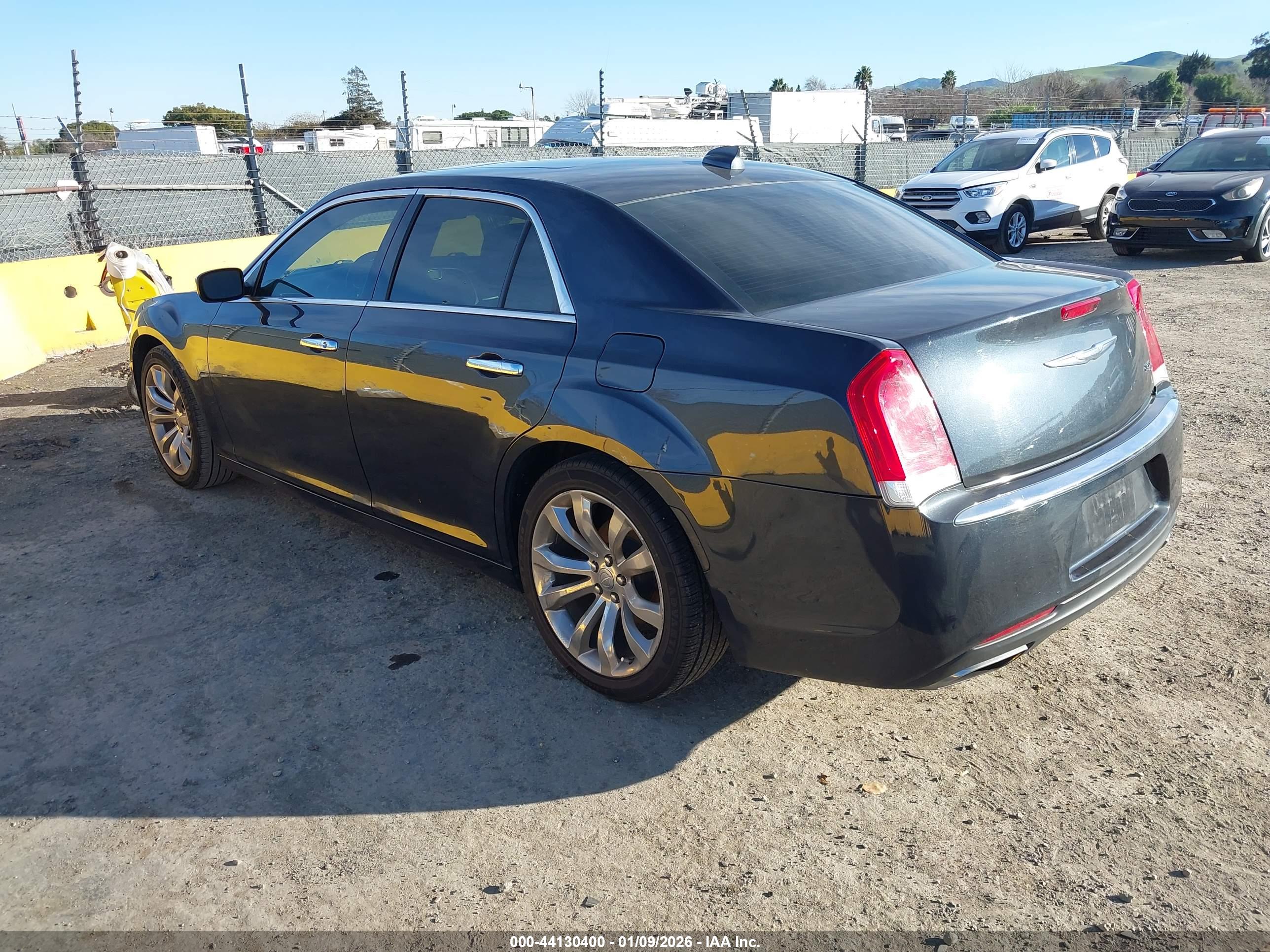 CHRYSLER 300C image 3