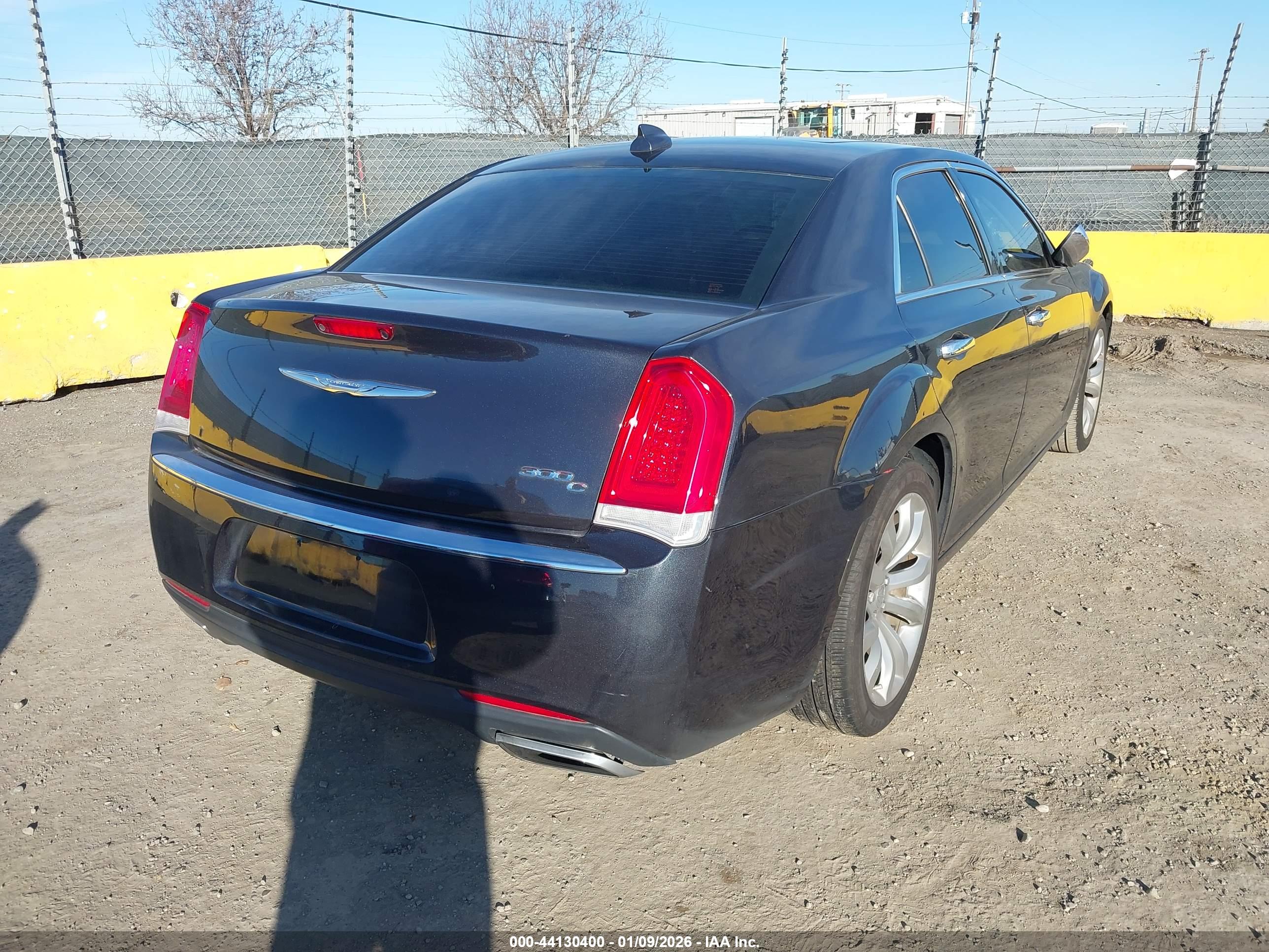 CHRYSLER 300C image 4