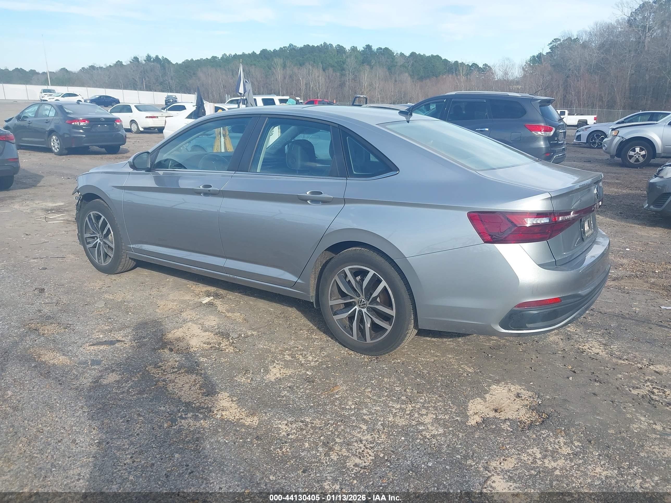 VOLKSWAGEN JETTA image 3
