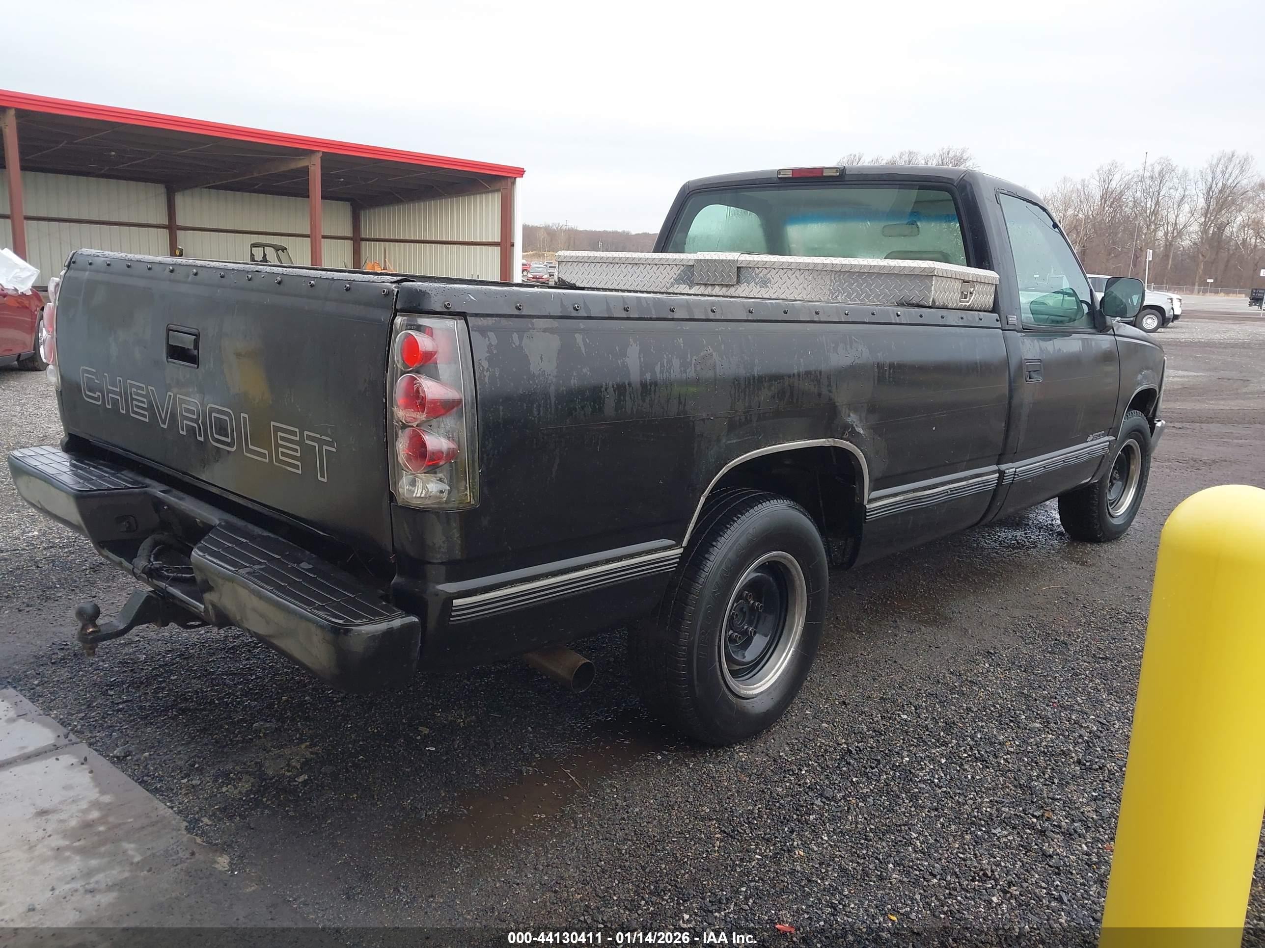 CHEVROLET GMT-400 image 4