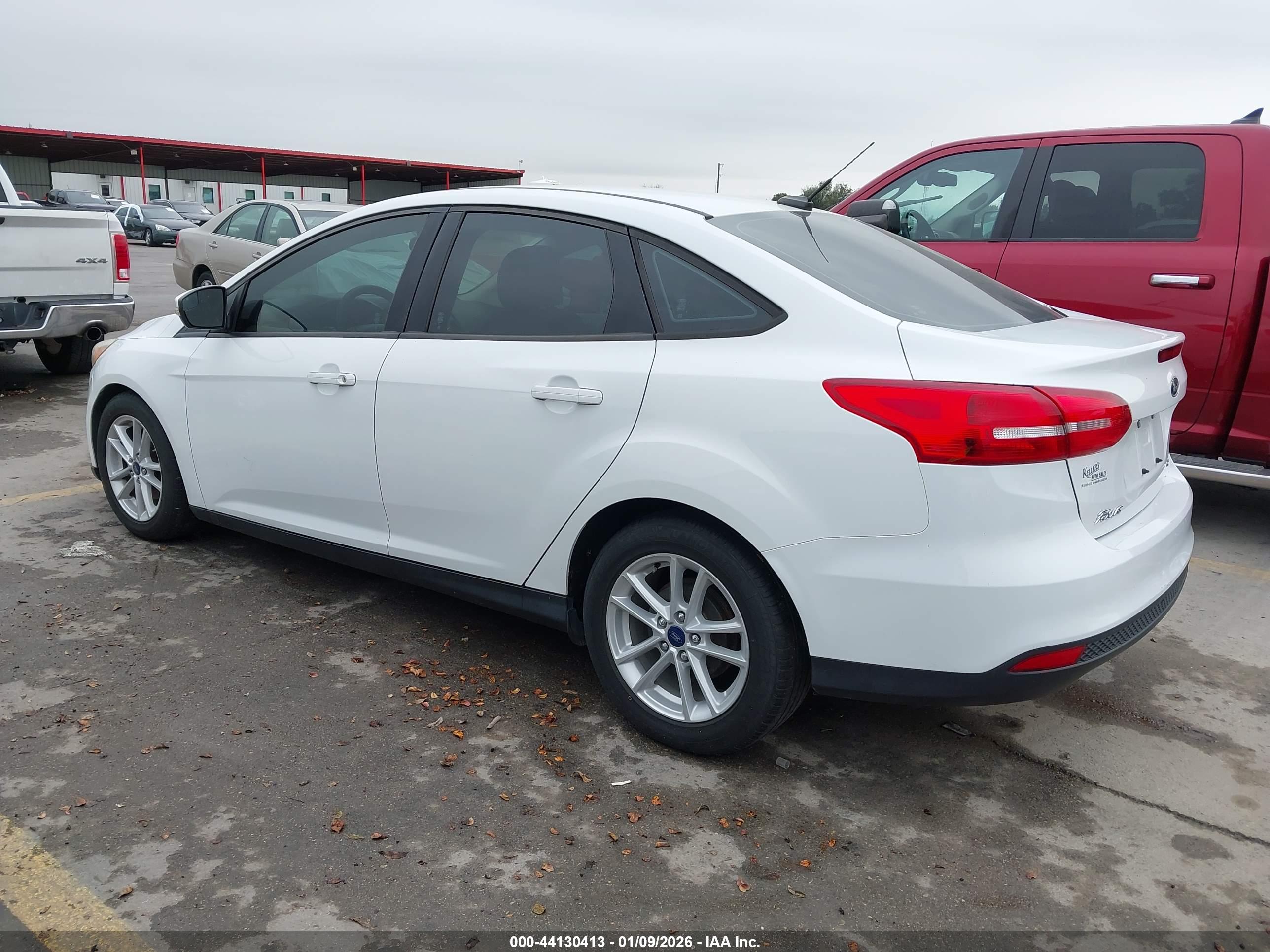 FORD FOCUS image 3