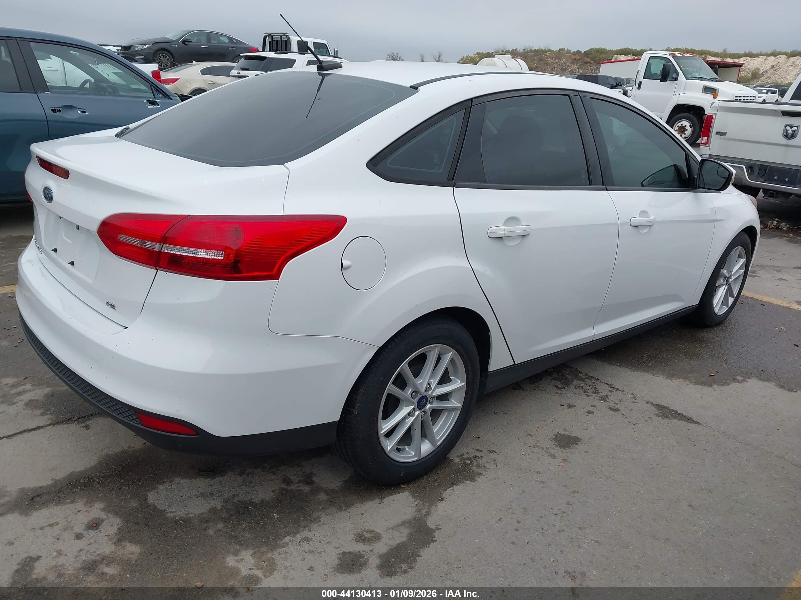 FORD FOCUS image 4