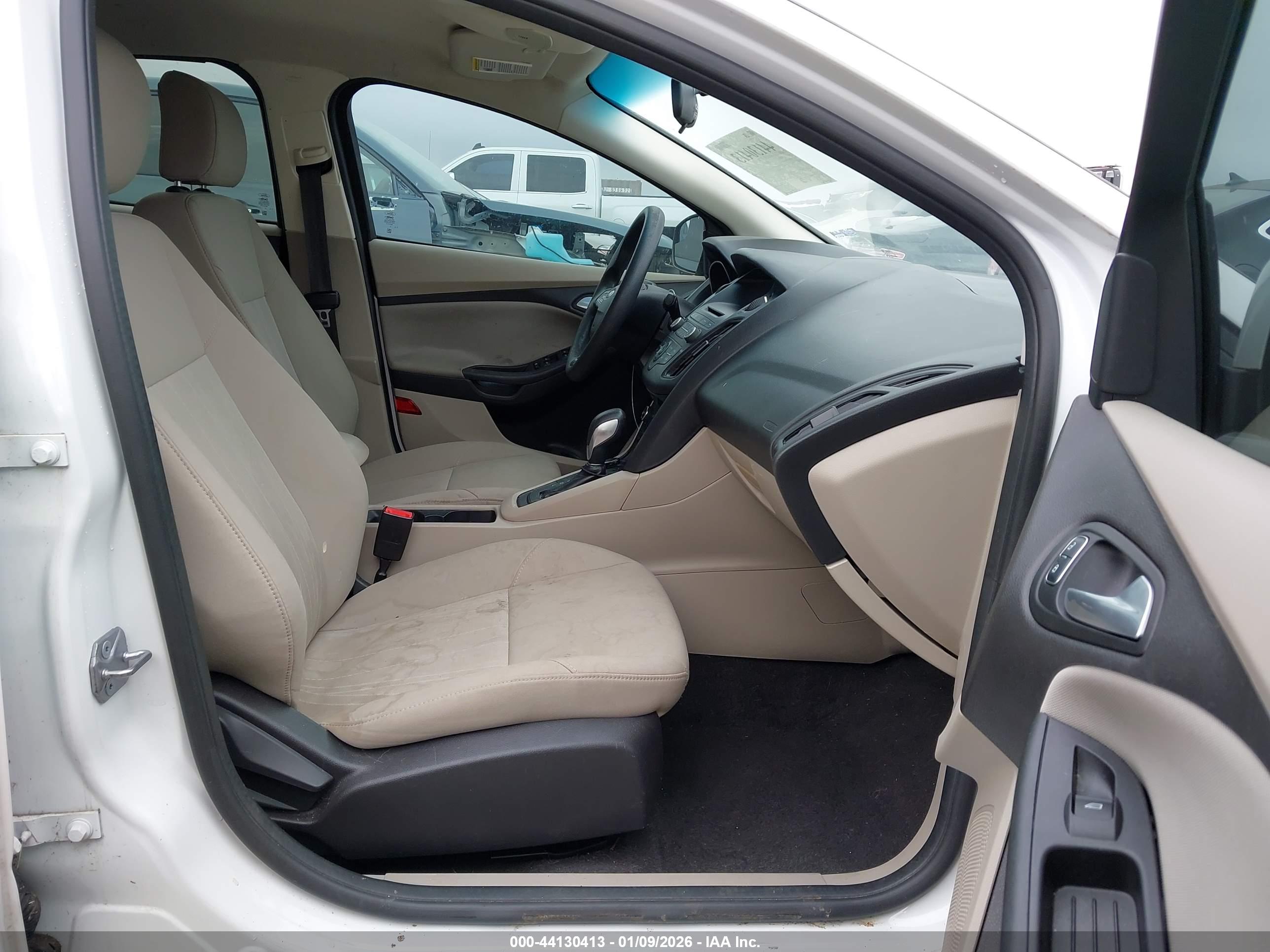FORD FOCUS image 5