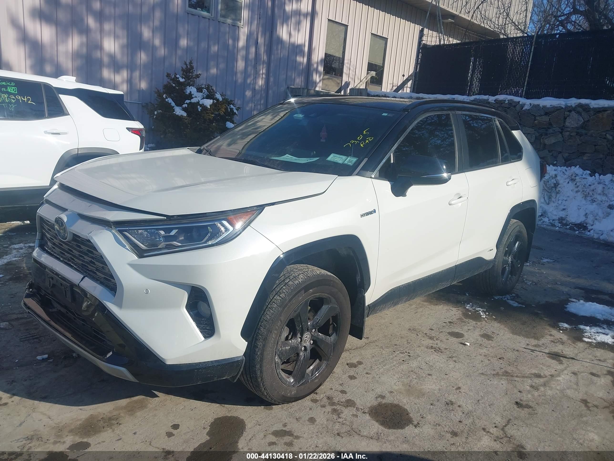 TOYOTA RAV4 image 2