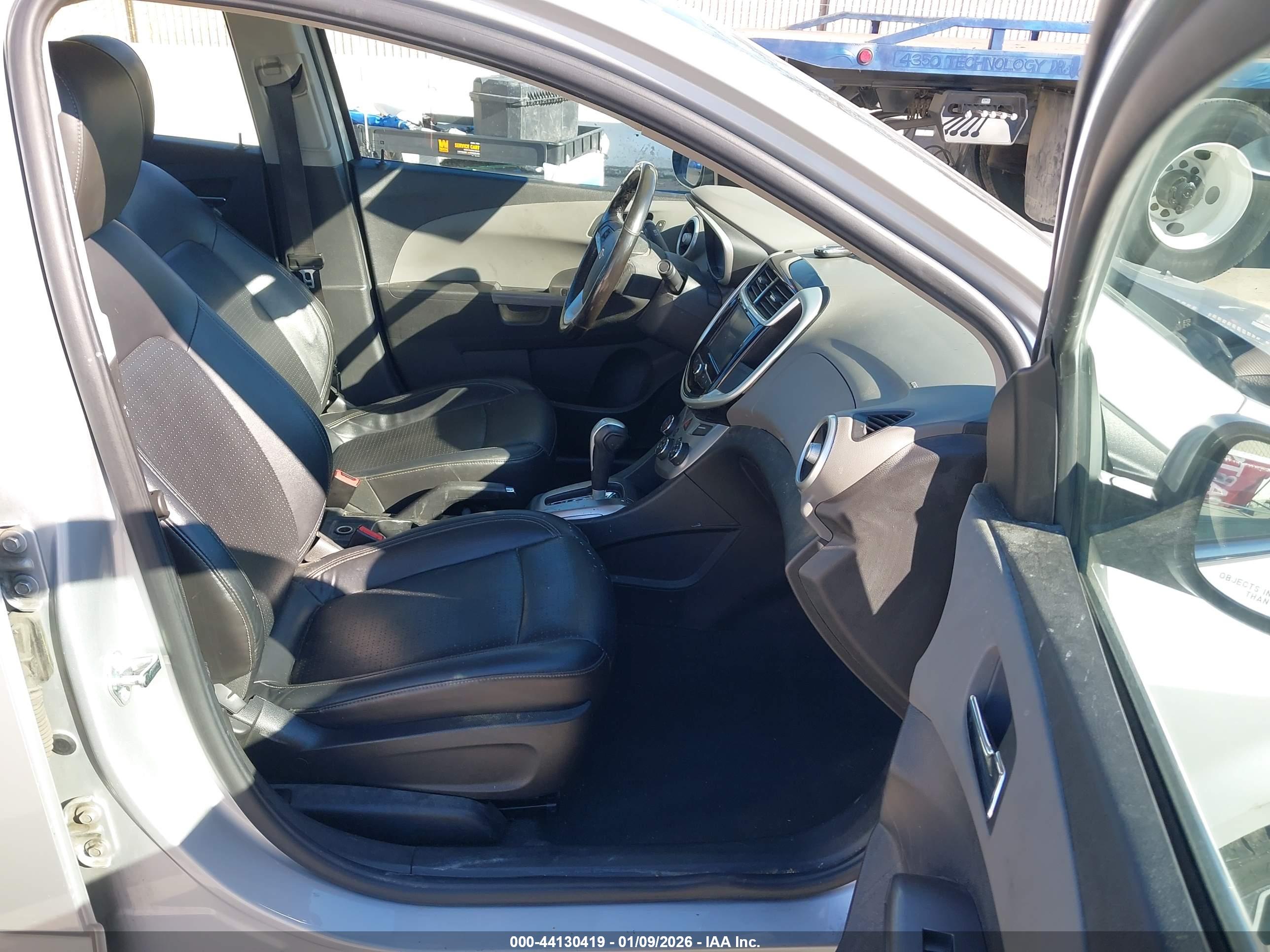 CHEVROLET SONIC image 5