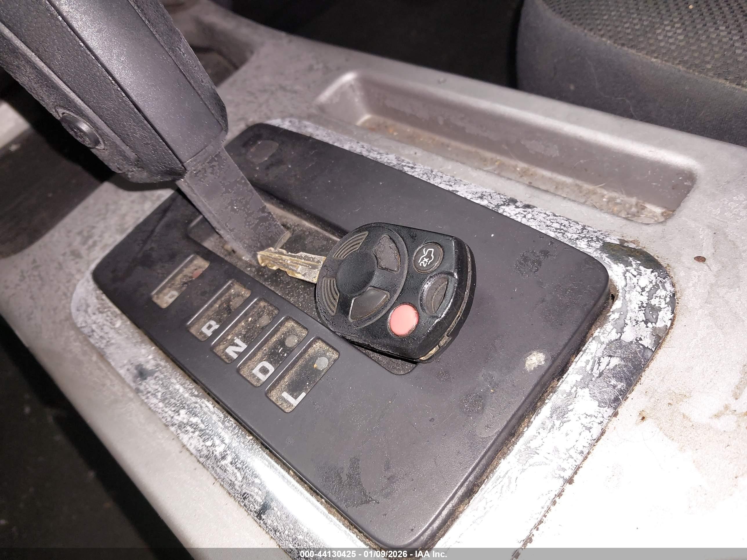 FORD ESCAPE image 11