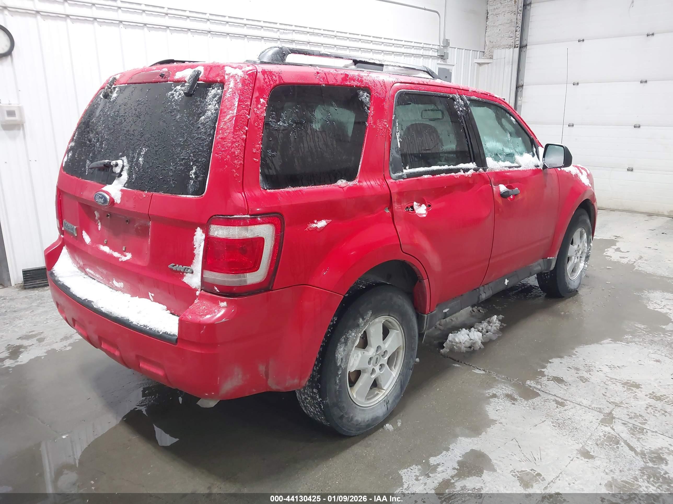FORD ESCAPE image 4