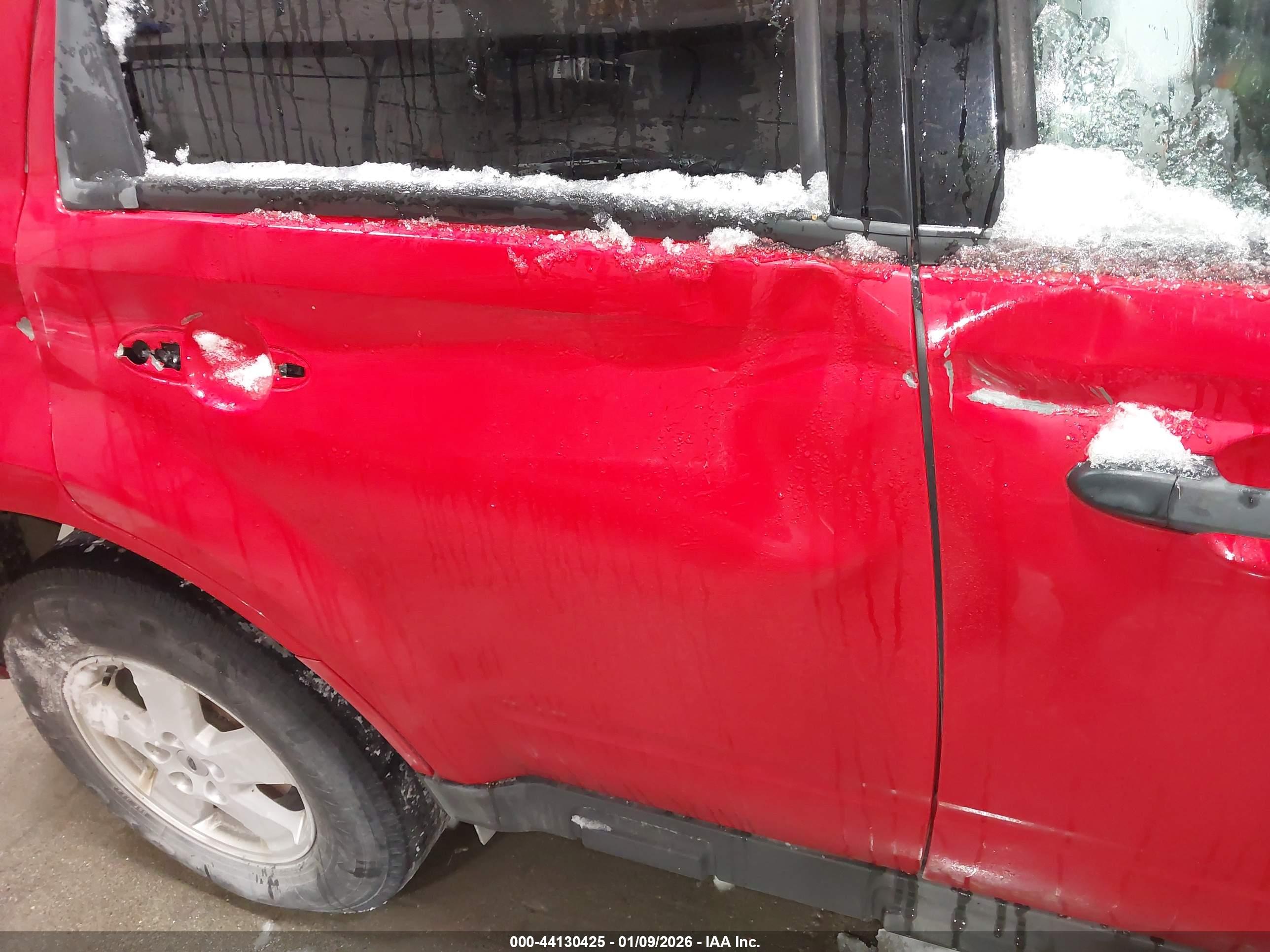 FORD ESCAPE image 6