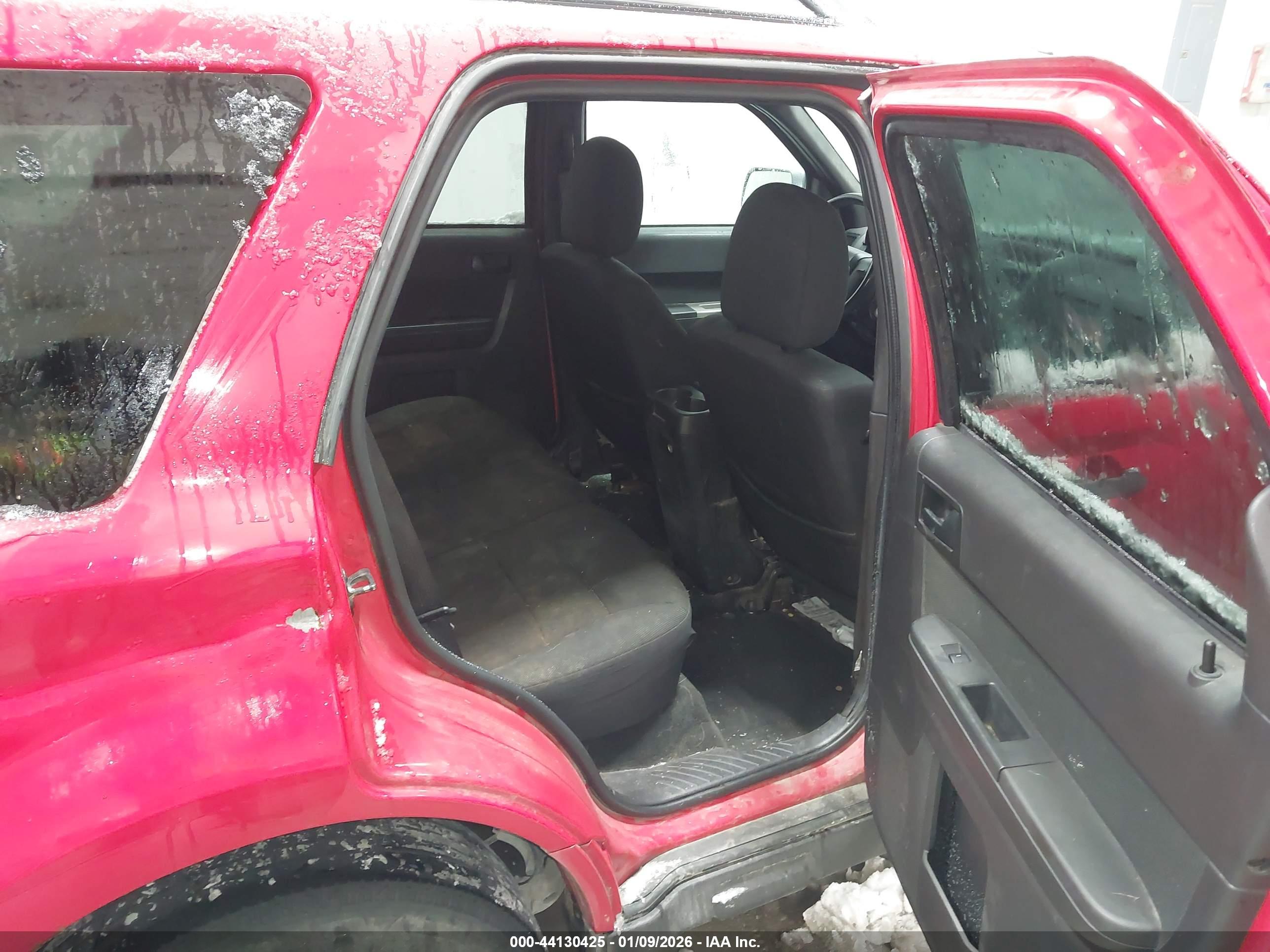 FORD ESCAPE image 8