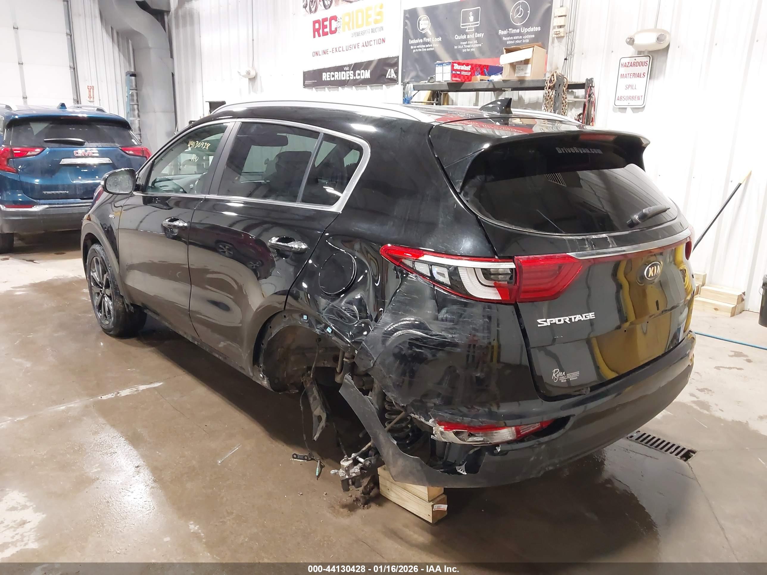 KIA SPORTAGE image 3