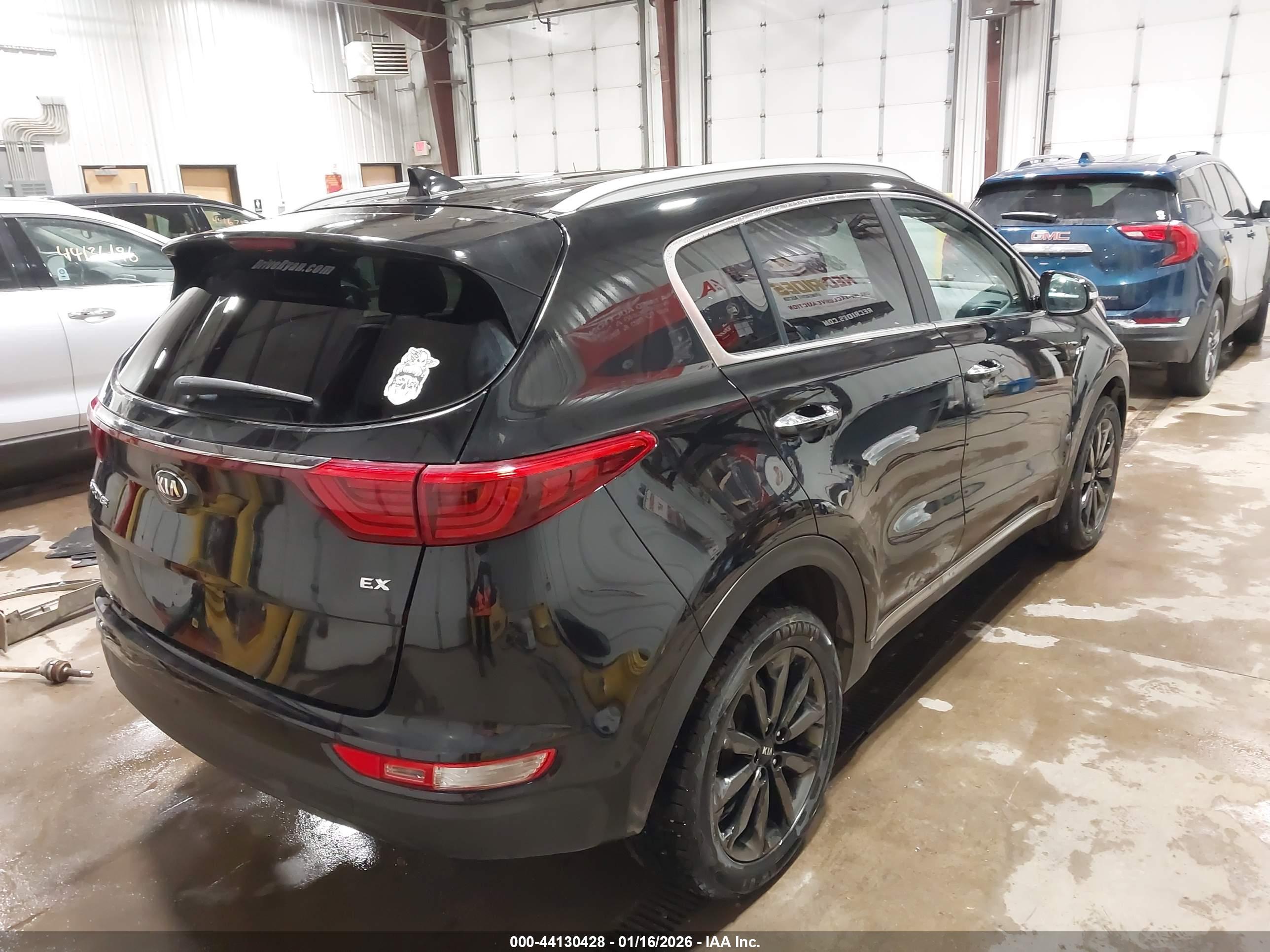 KIA SPORTAGE image 4