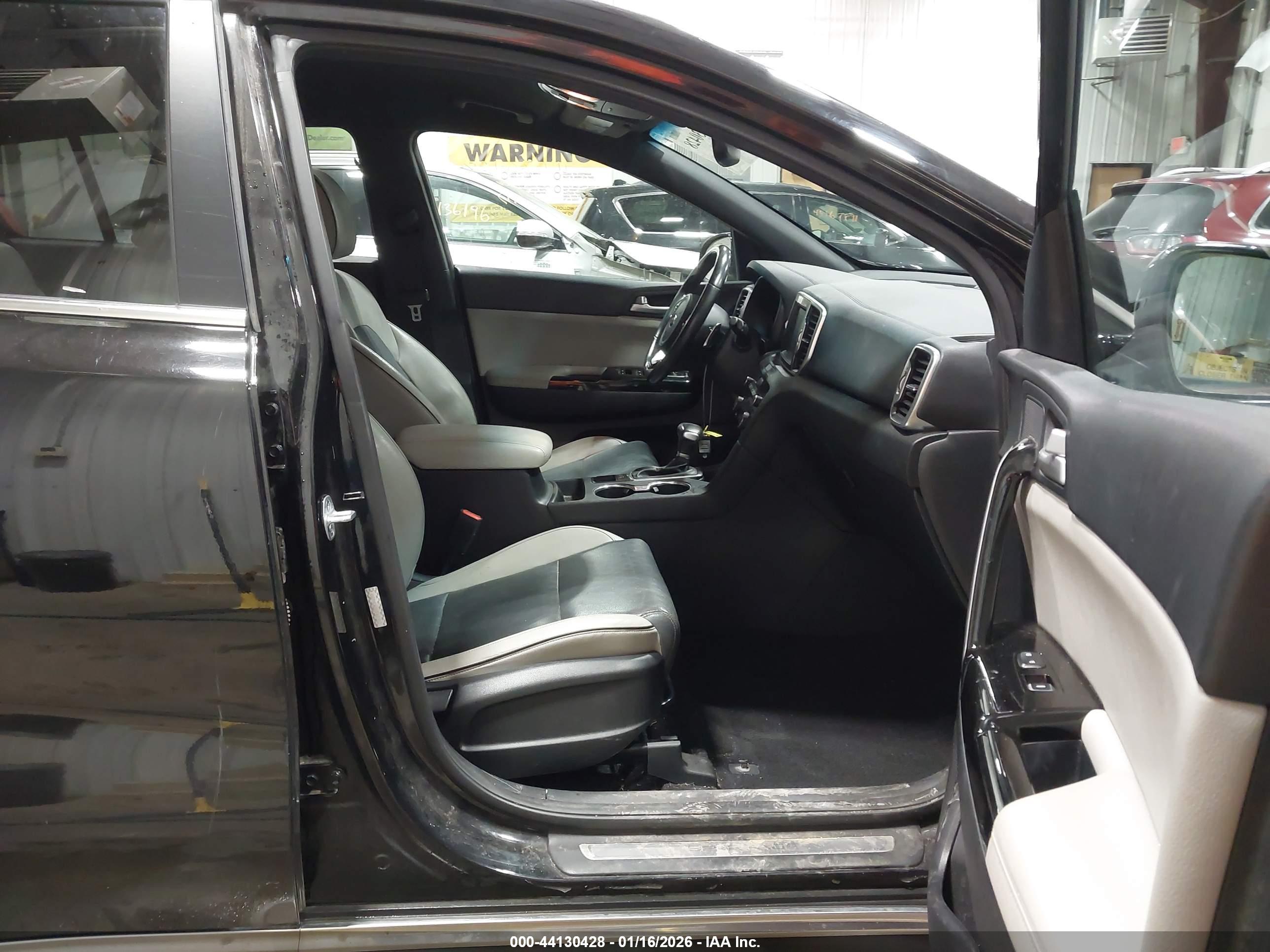 KIA SPORTAGE image 5