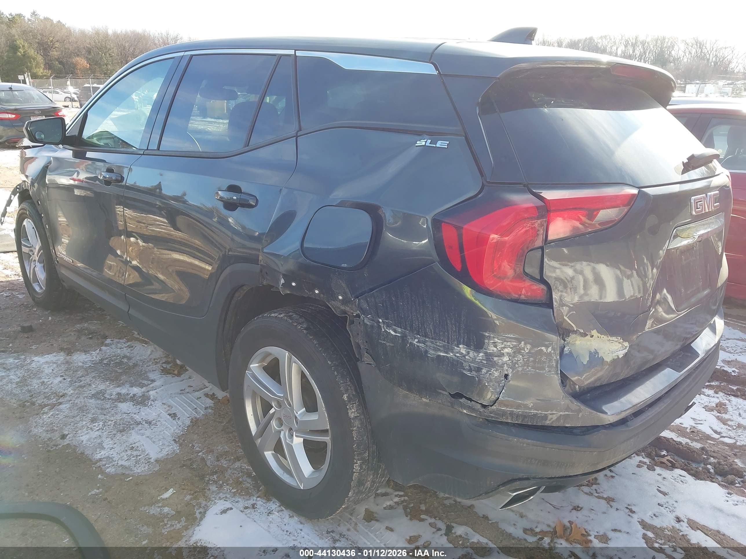 GMC TERRAIN image 3