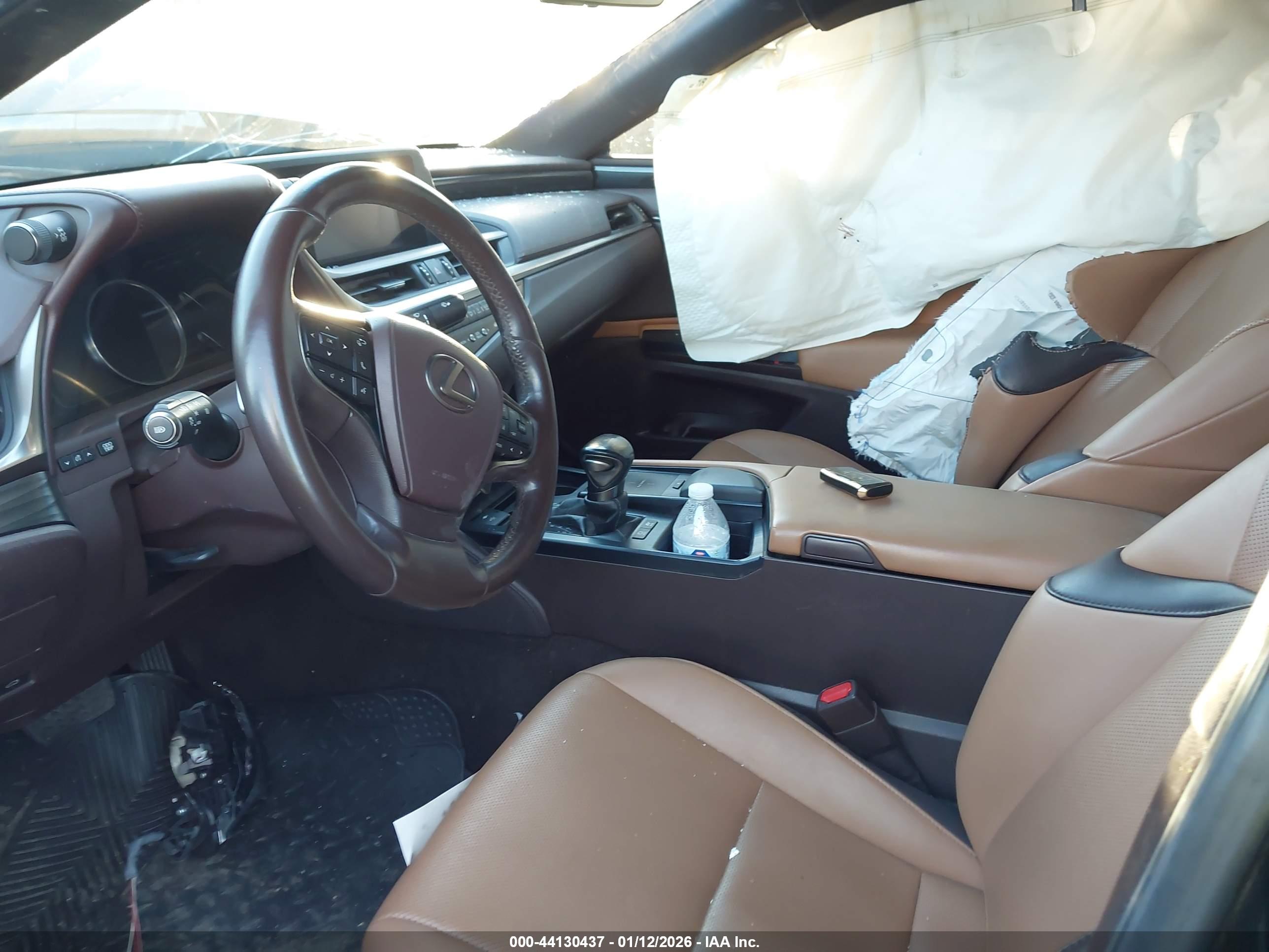 LEXUS ES image 5