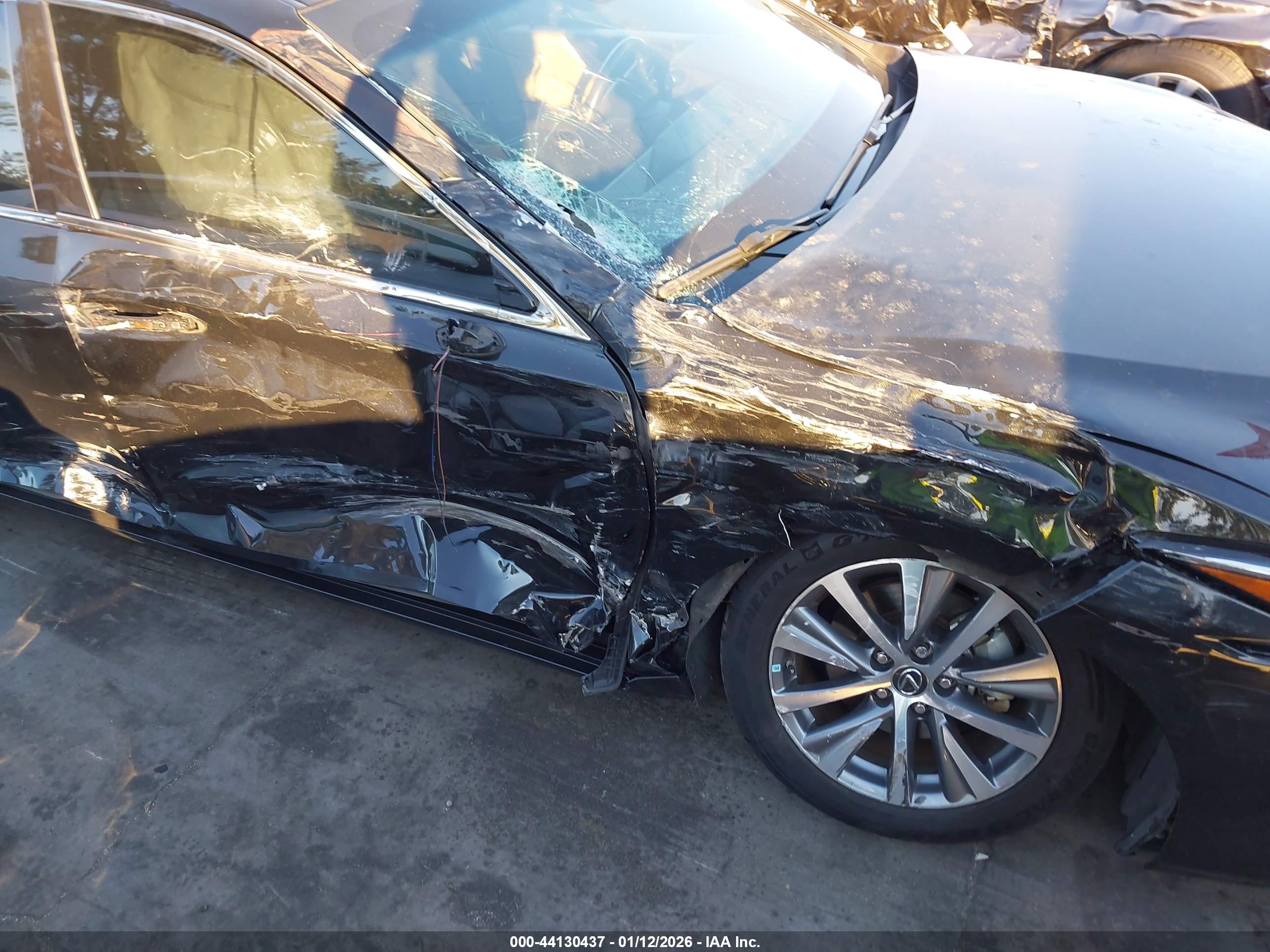 LEXUS ES image 6