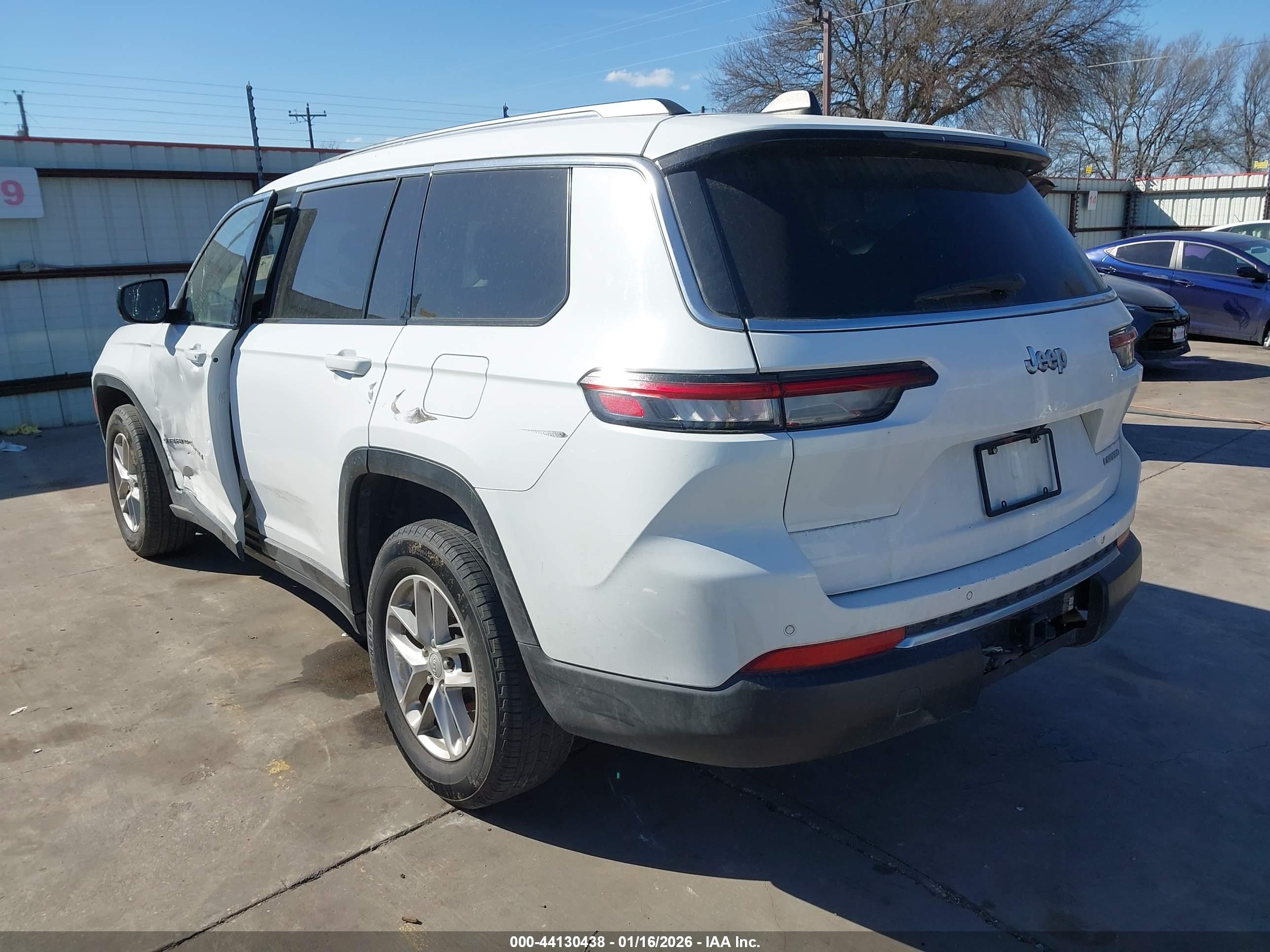 JEEP GRAND image 3